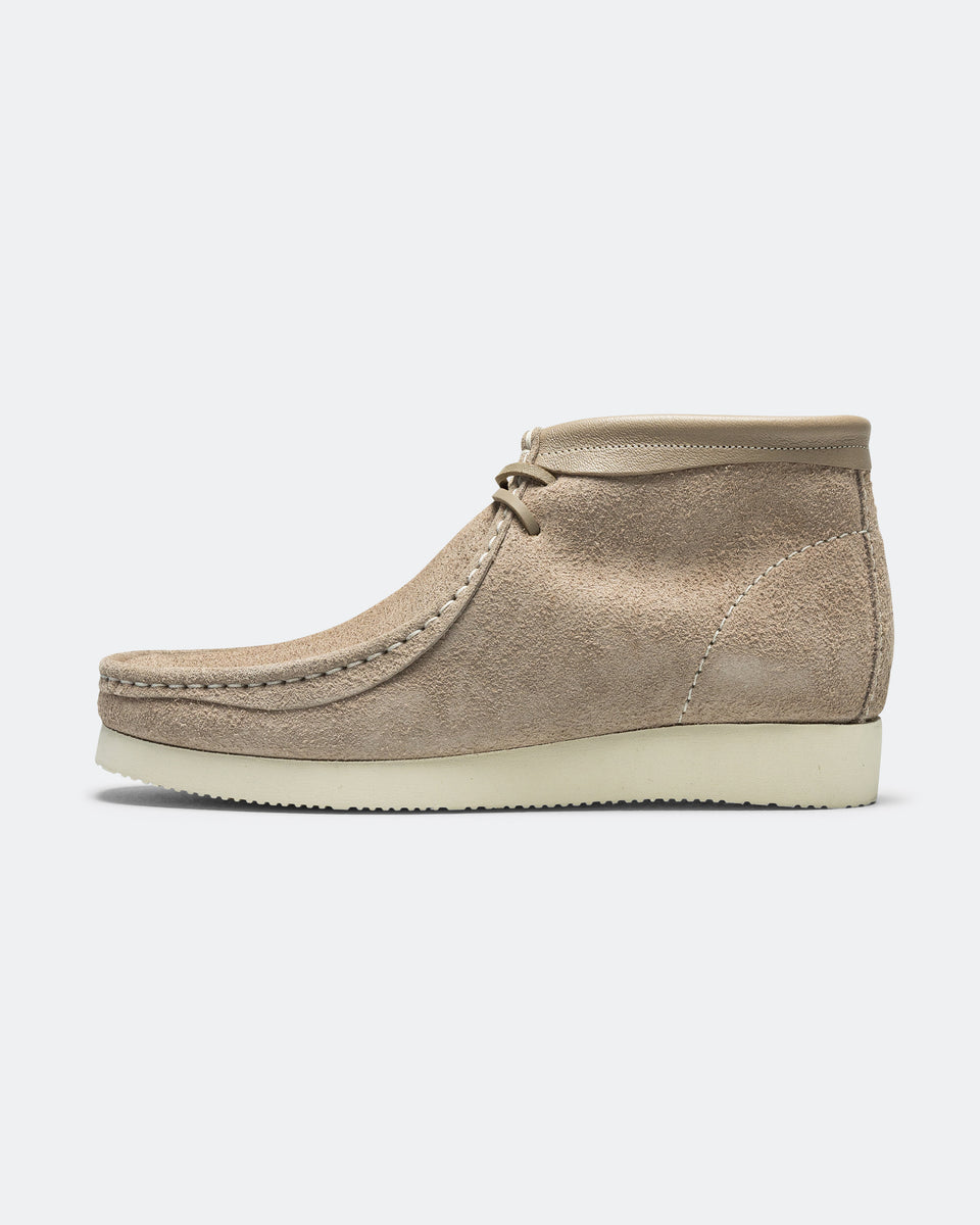 Clarks - Wallabee Boot x INVINCIBLE - Taupe Combi | UP THERE