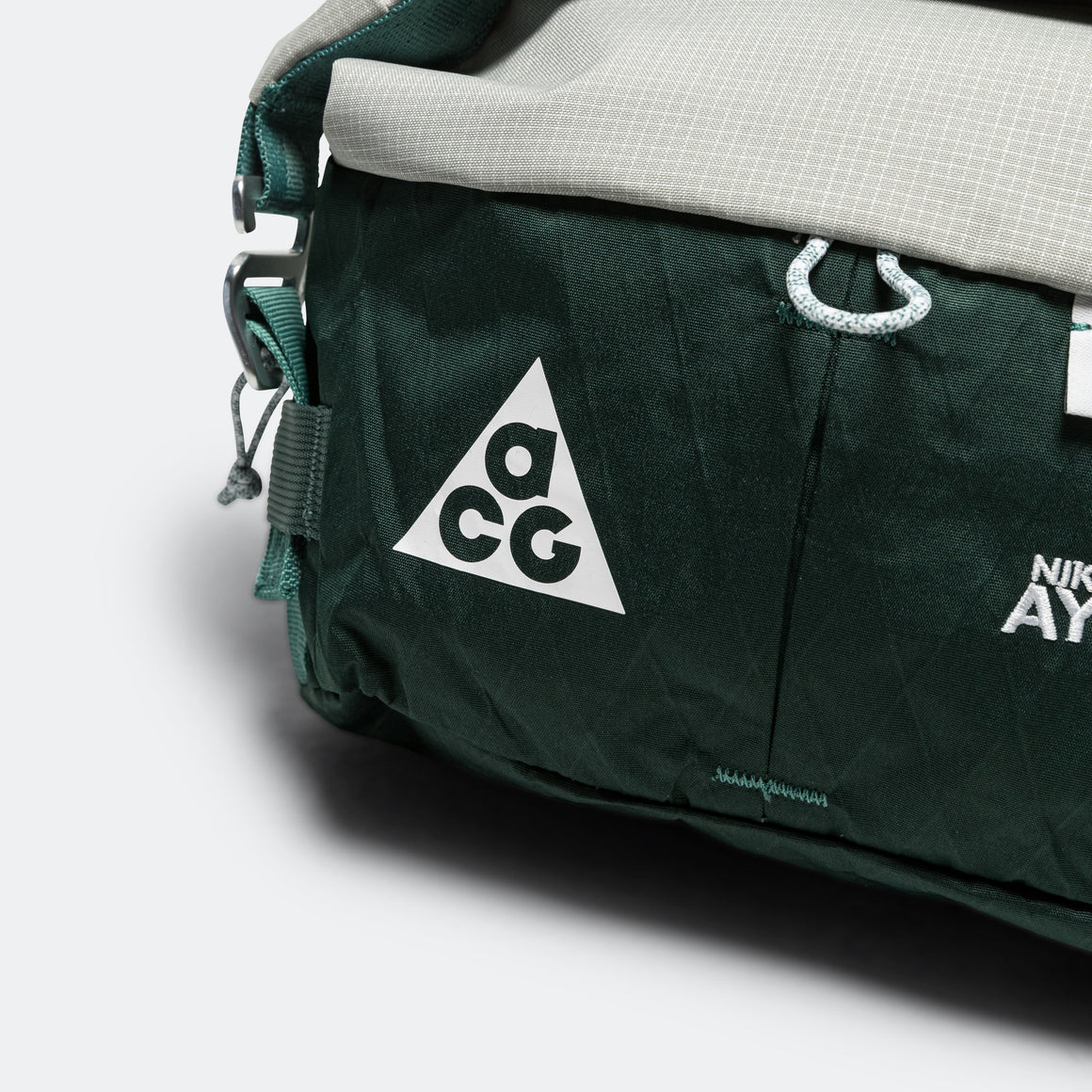 Nike ACG - Aysen 3L Fanny Pack - Vintage Green/Lt Iron Ore-White - UP THERE