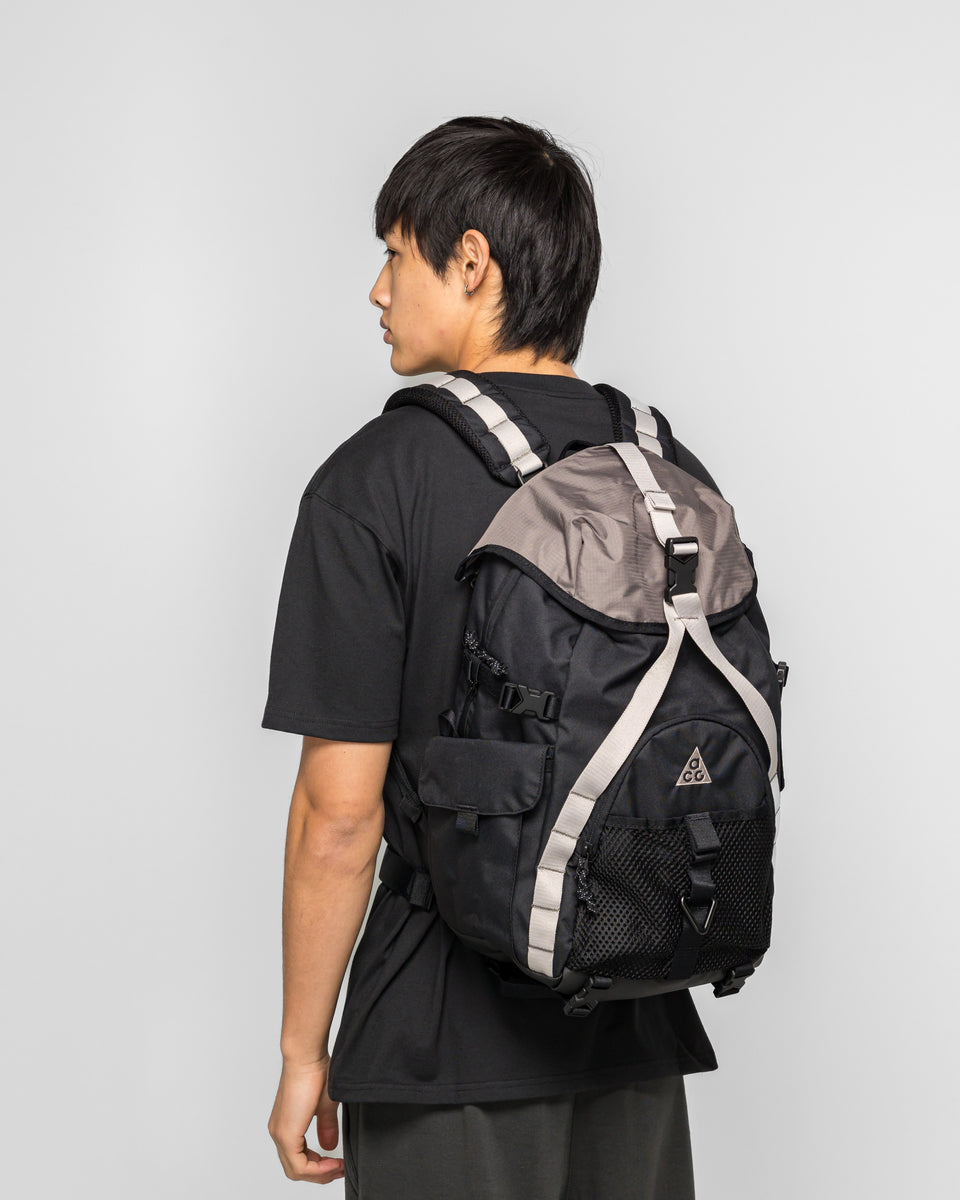 Nike ACG DAYMAX Backpack (25L)