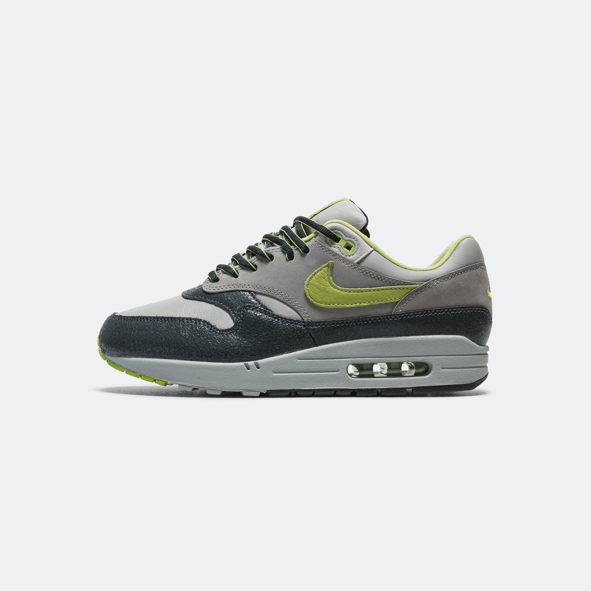 nike air vrtx grey green
