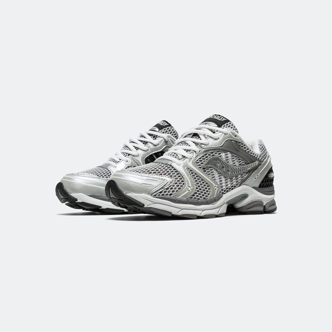 Saucony - ProGrid Triumph 4  - Grey/Silver - UP THERE