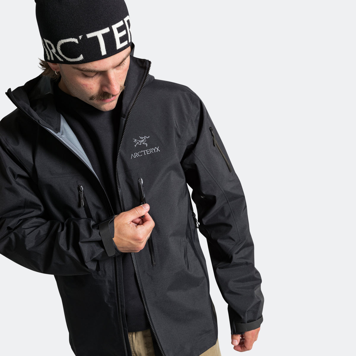 Arc'teryx Alpha SV Jacket GORE-TEX® PRO - Black | UP THERE