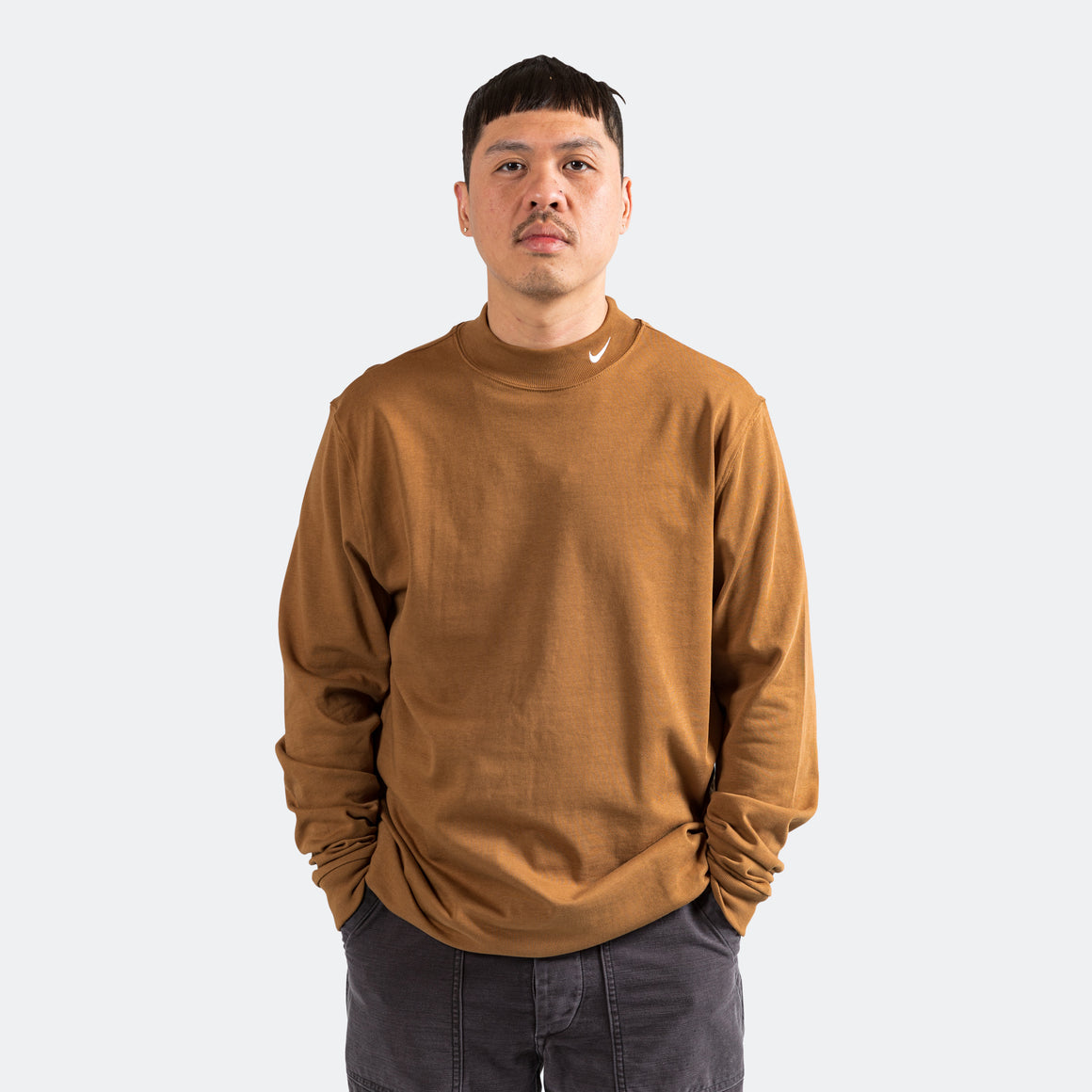 Nike - Nike Life Mock Neck LS Shirt - Ale Brown/White - UP THERE