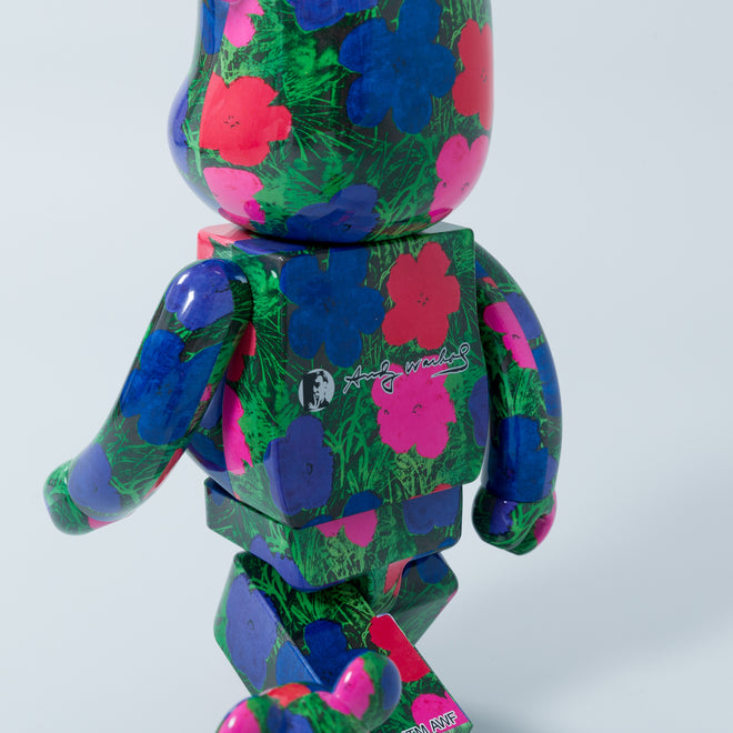 articles/medicom-bearbrick-andy-warhol-flowers-110.jpg