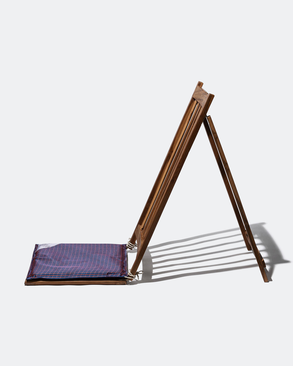 PUEBCO - Portable Beach Chair w/ Bag - UP THERE