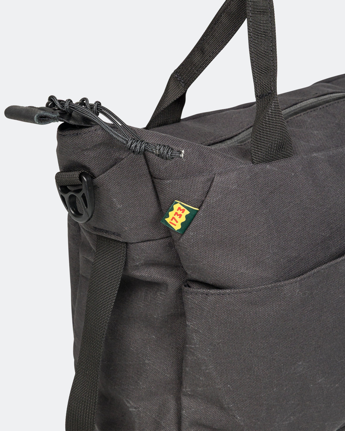 1733 - Daily Tote X11 - Coal - UP THERE