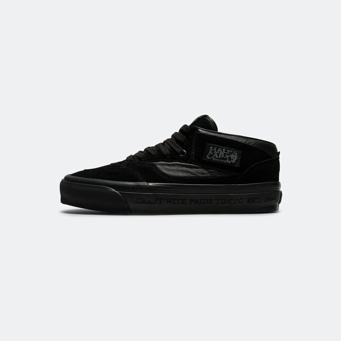 Vans - OTW Half Cab 33 x NBHD - Neighbourhood Black - UP THERE