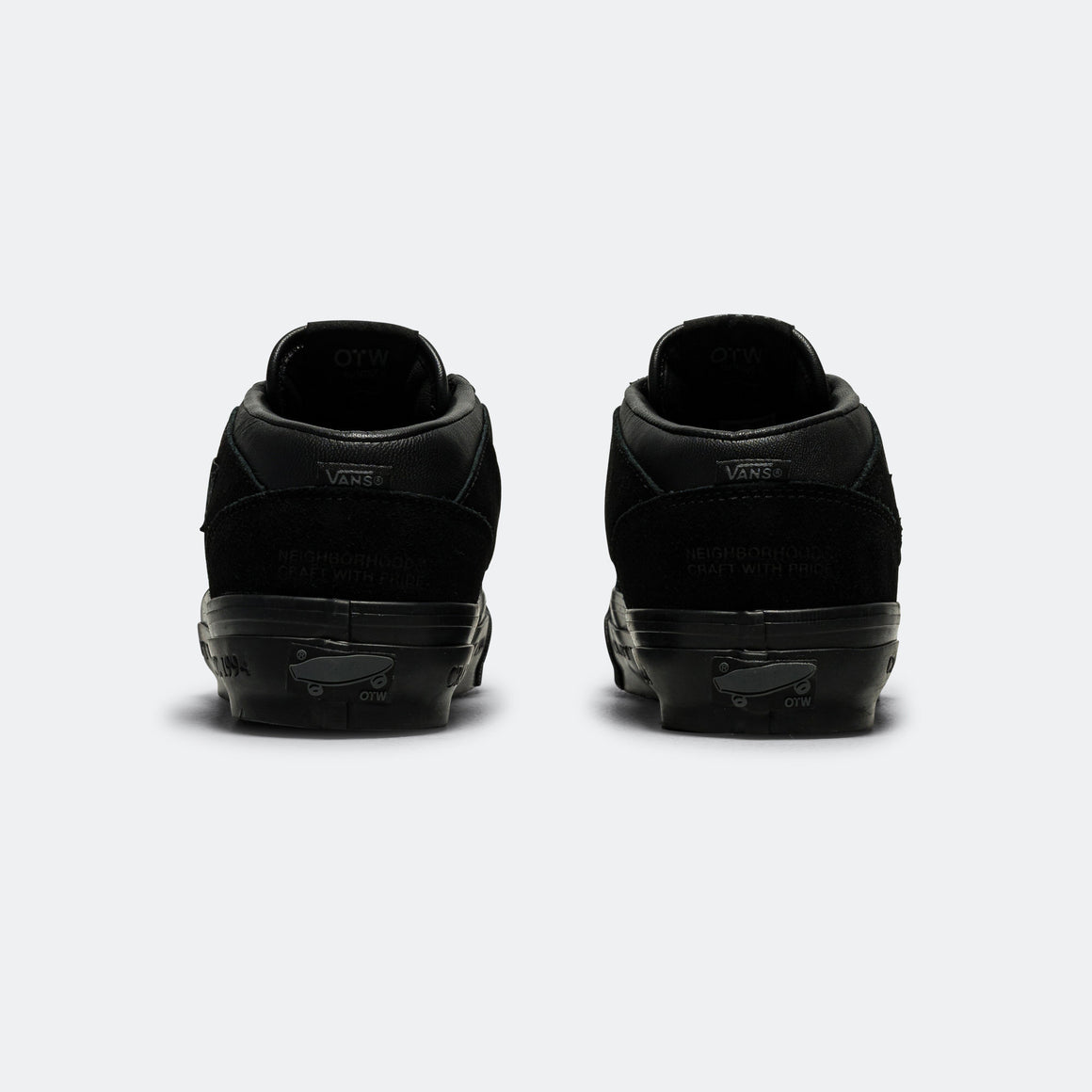 Vans - OTW Half Cab 33 x NBHD - Neighbourhood Black - UP THERE