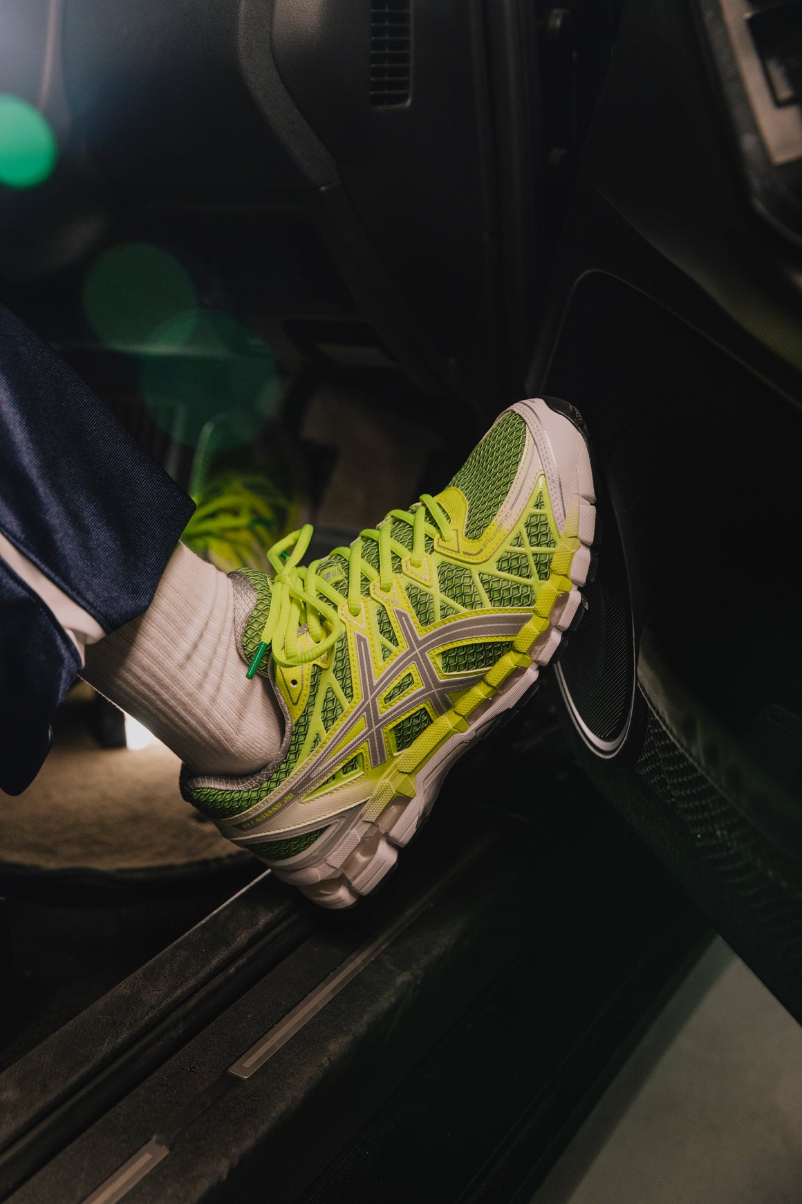 Asics - GEL-Kayano 20 - Safety Yellow/Pure Silver - UP THERE
