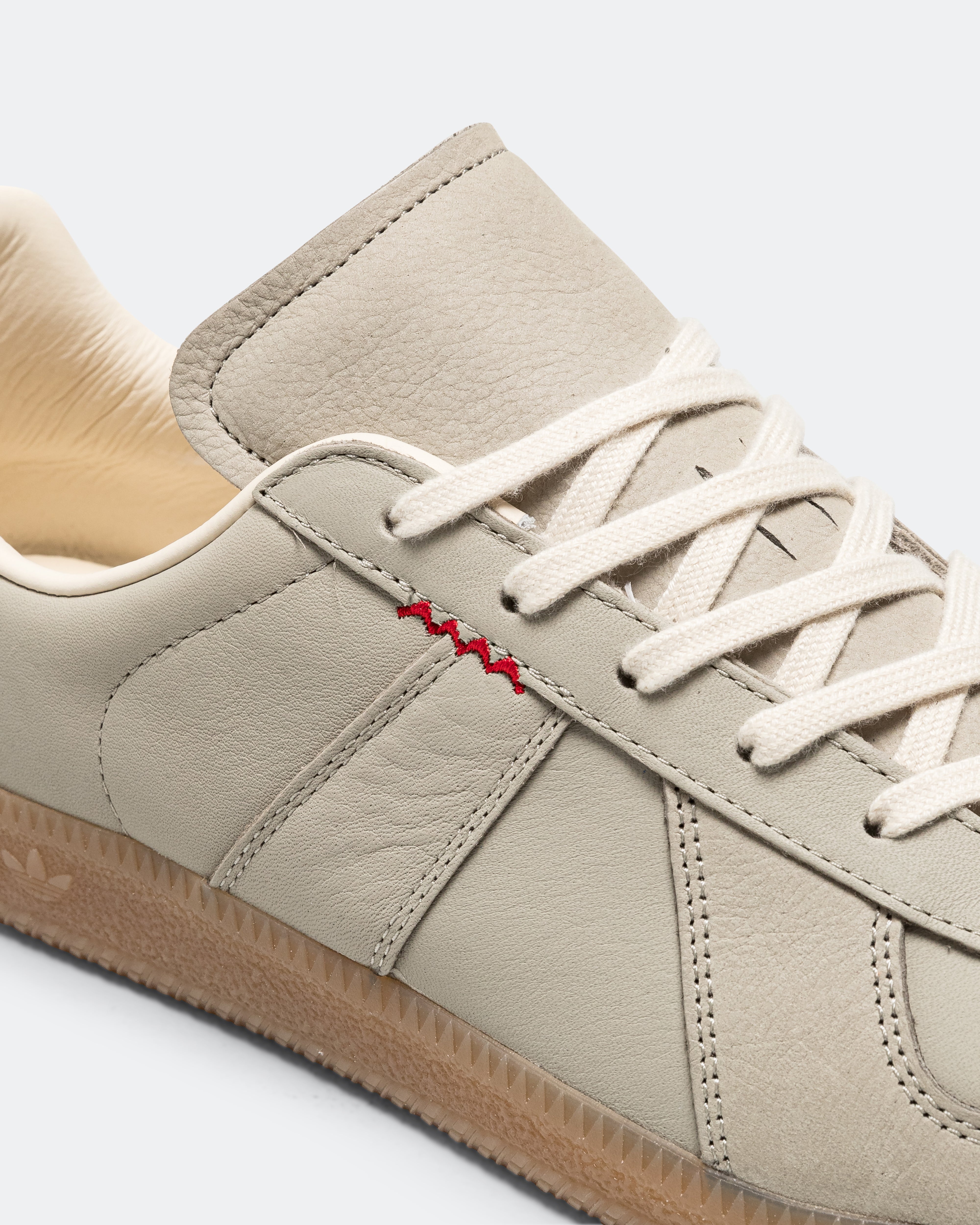 SHIOMIDAI BASE adidas - BW Army x Hartcopy - Sesame/Core White-Gum | UP THERE