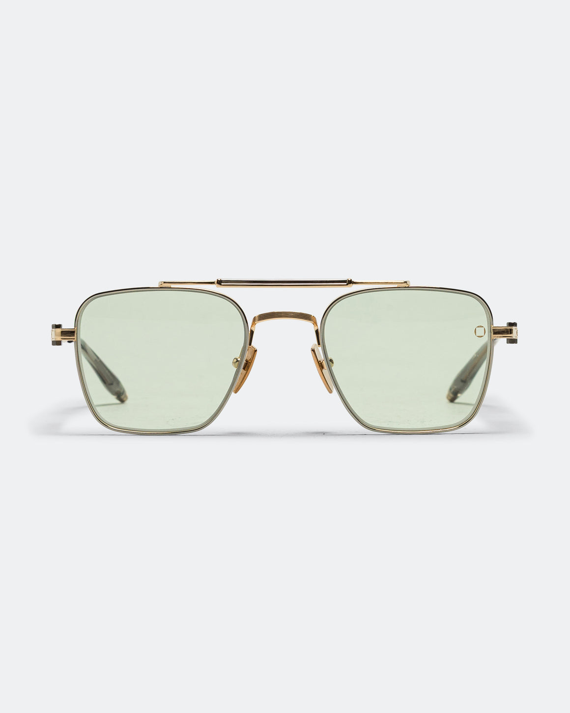 Akoni - Europa - Brushed Gold with Photochromic lenses - UP THERE