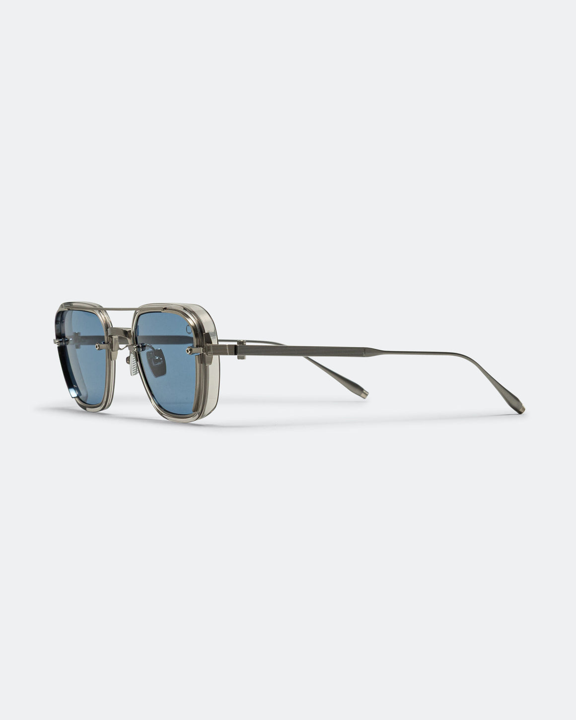 Akoni - Jura - Shiny Silver - Crystal Grey - Dusty Blue Lenses - UP THERE