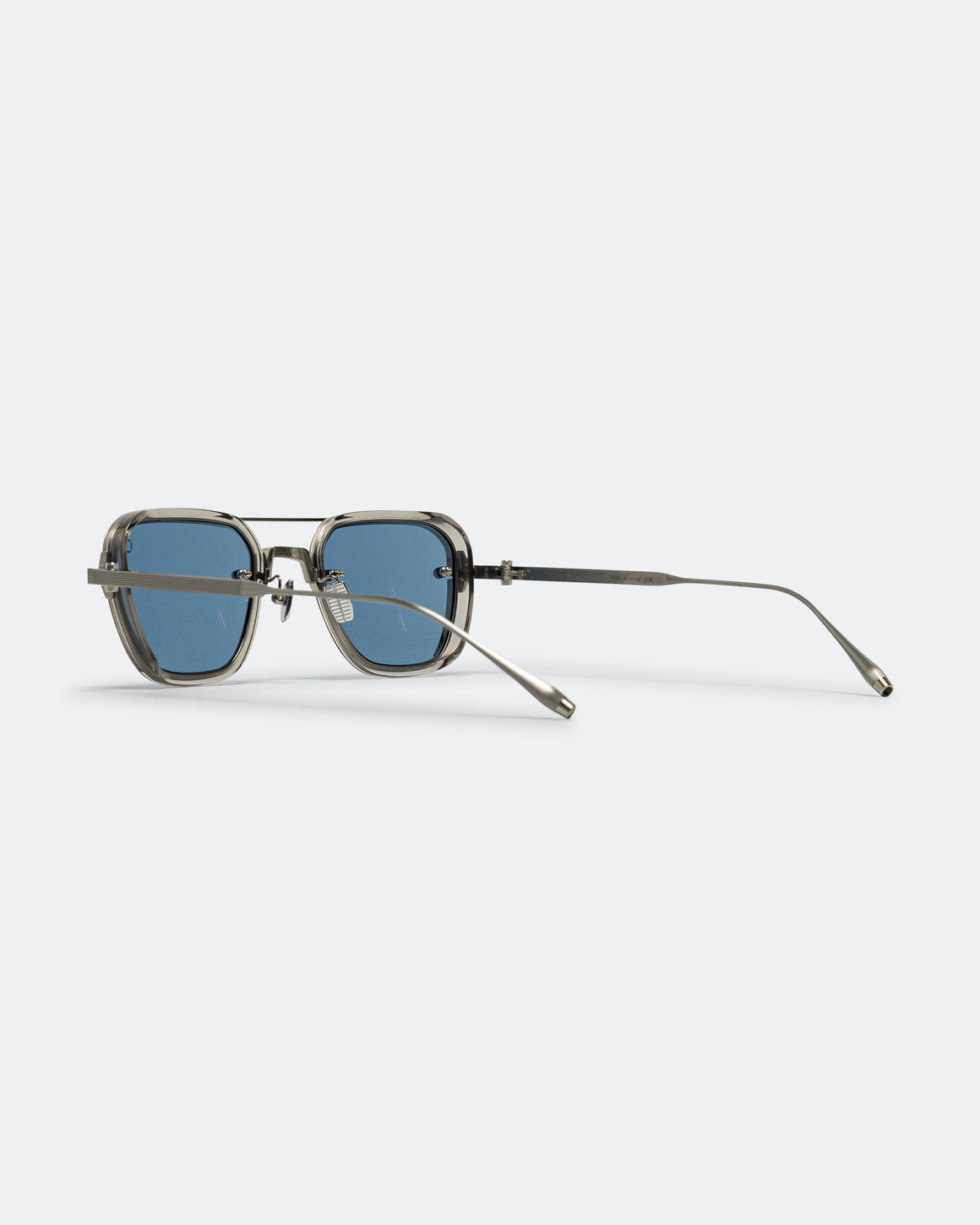 Akoni - Jura - Shiny Silver - Crystal Grey - Dusty Blue Lenses - UP THERE