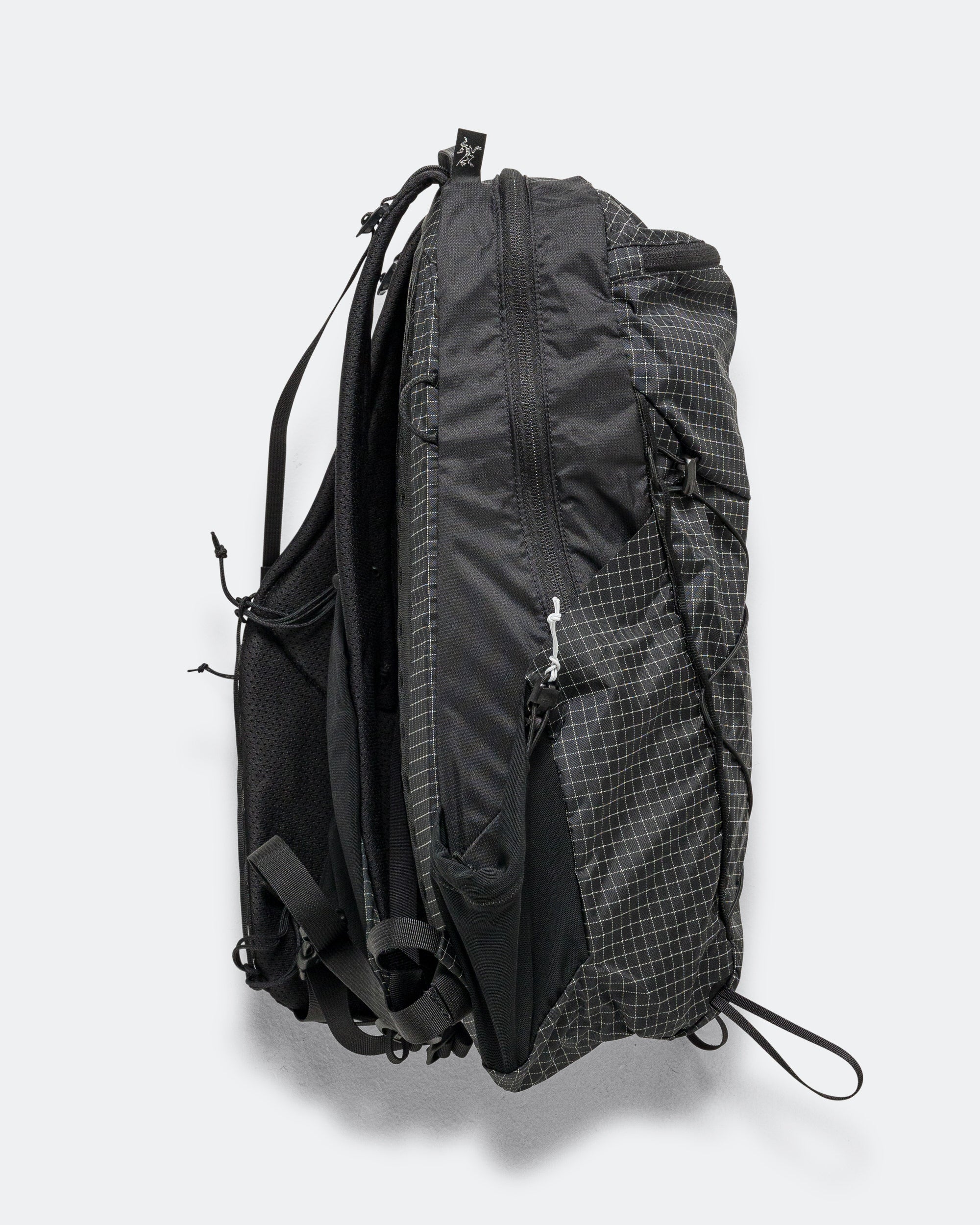 Arc'Teryx - Aerios 18 Backpack - Black | UP THERE
