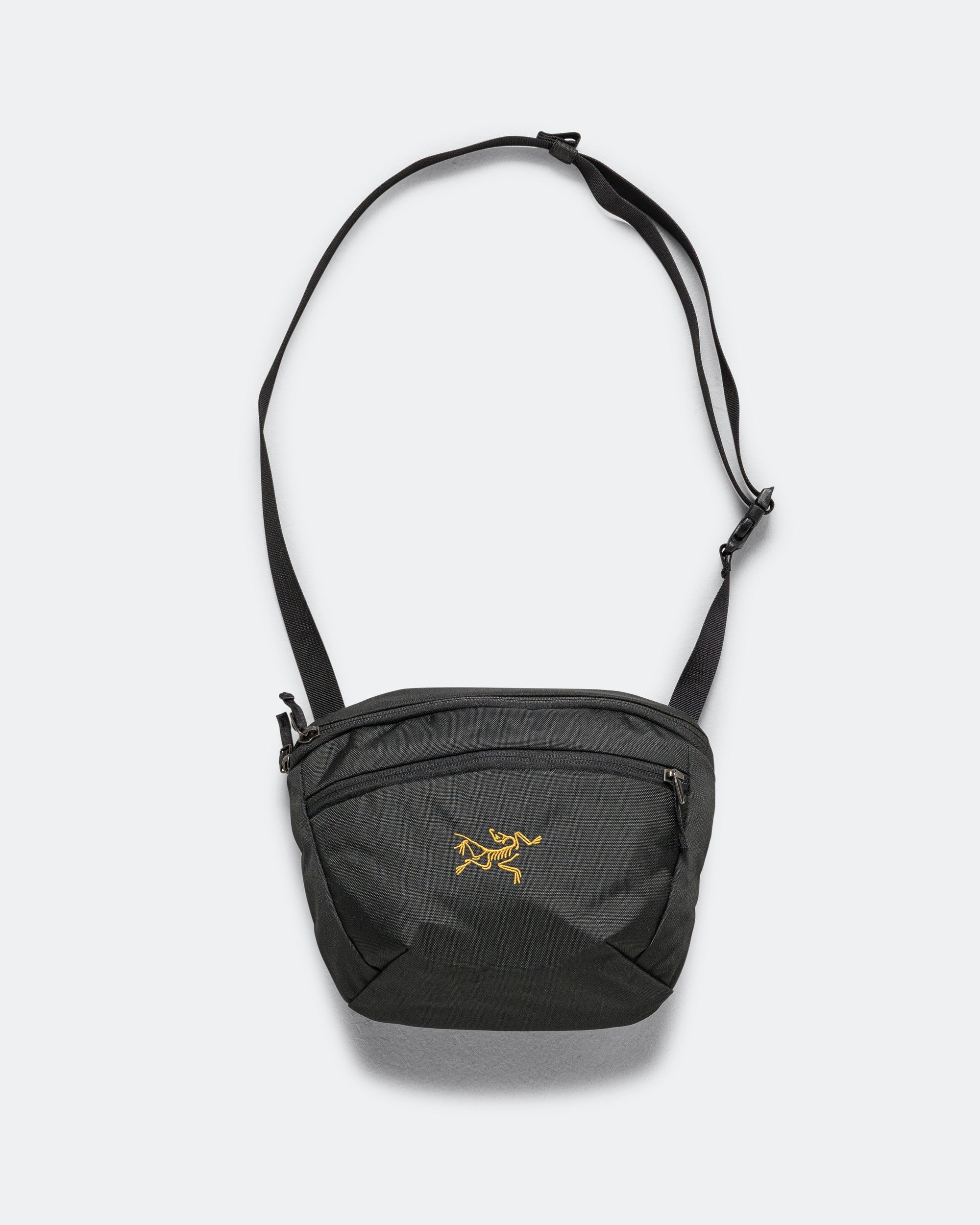 バッグ Arc'teryx Mantis 2 Waist Pack 24K Black Mantis 2 Waist Pack | Arc'teryx United States