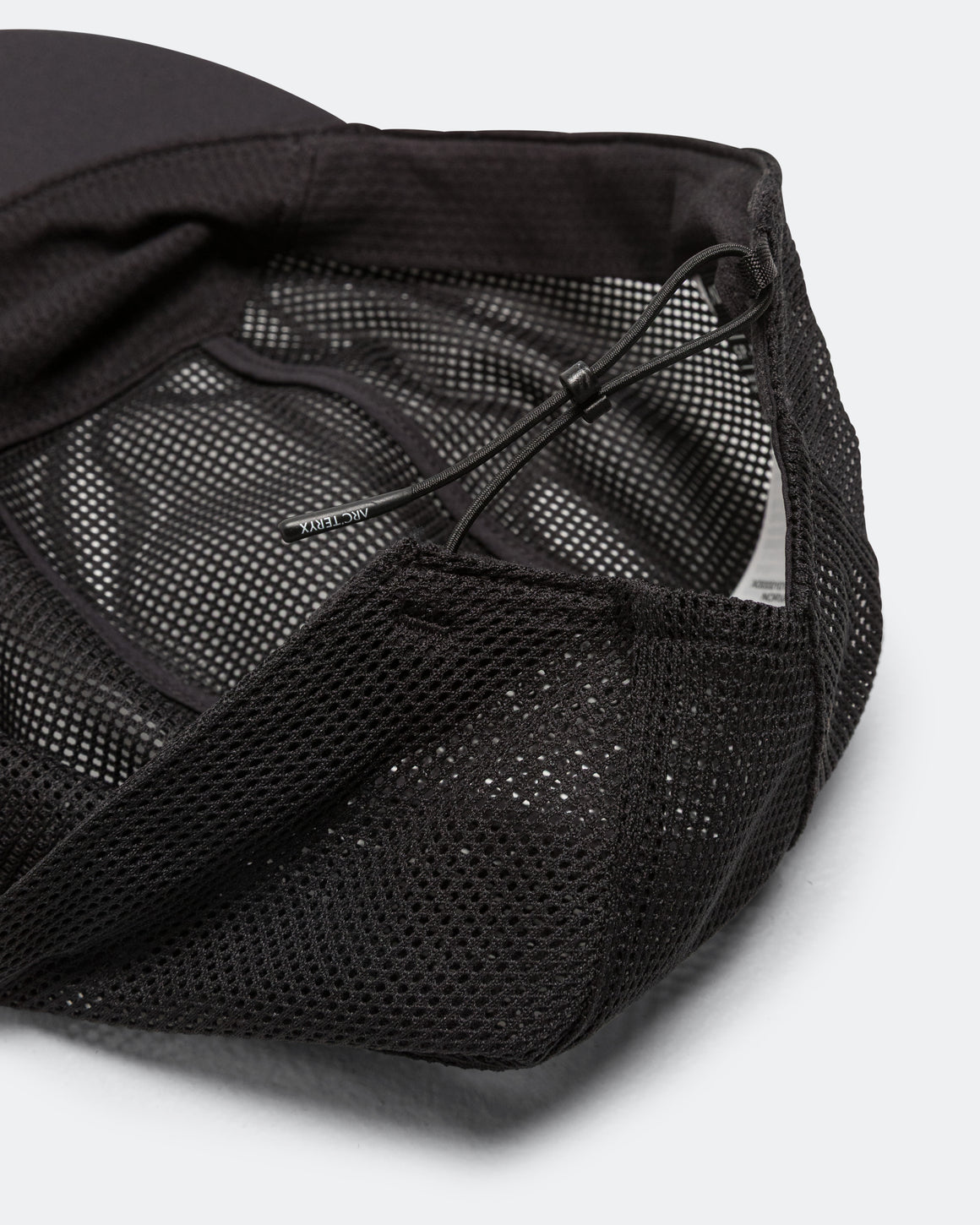 Arc'Teryx - Norvan Mesh 5 Panel Cap - Black/Arctic Silk - UP THERE