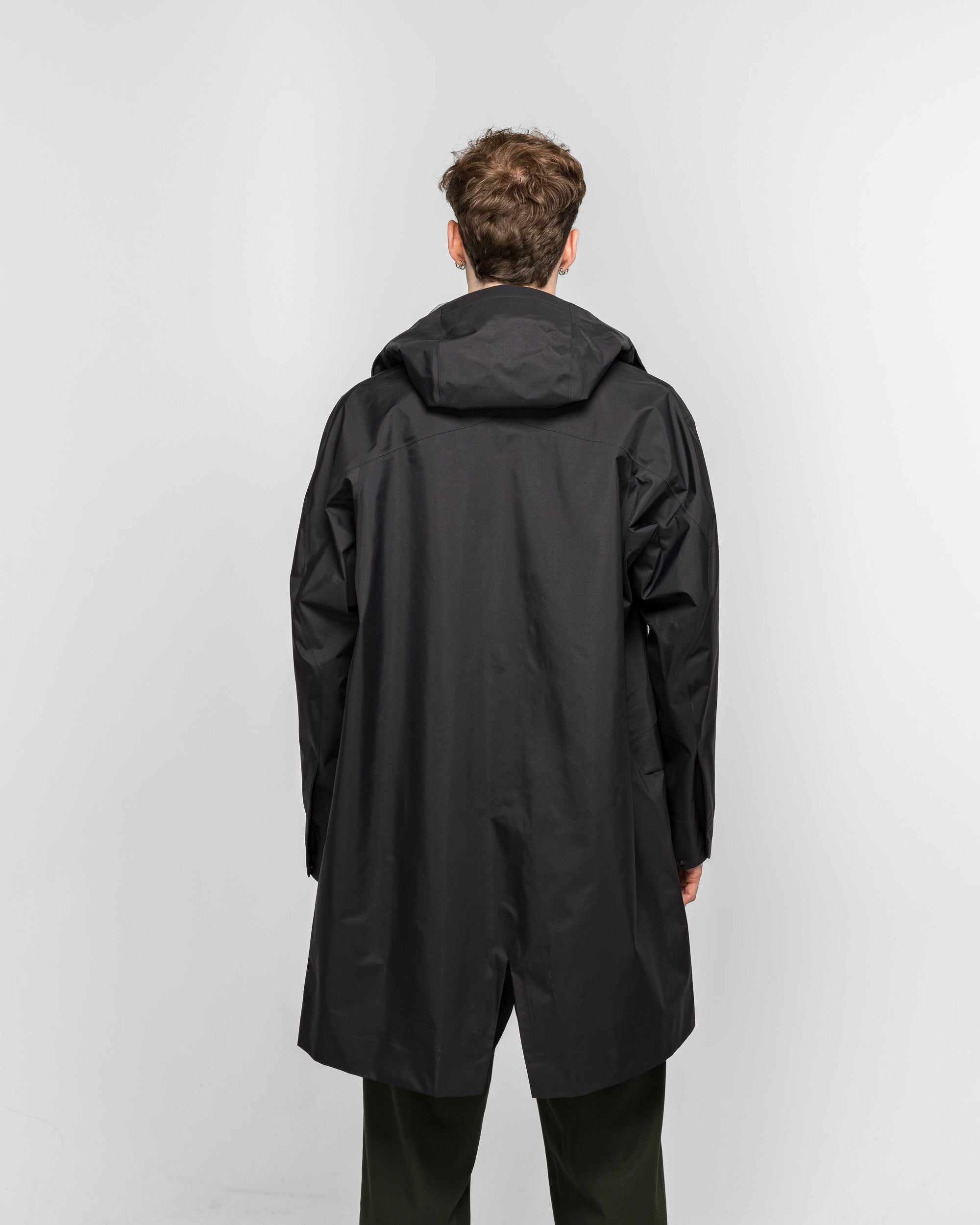 Arc'teryx Veilance Monitor Coat - Black | UP THERE