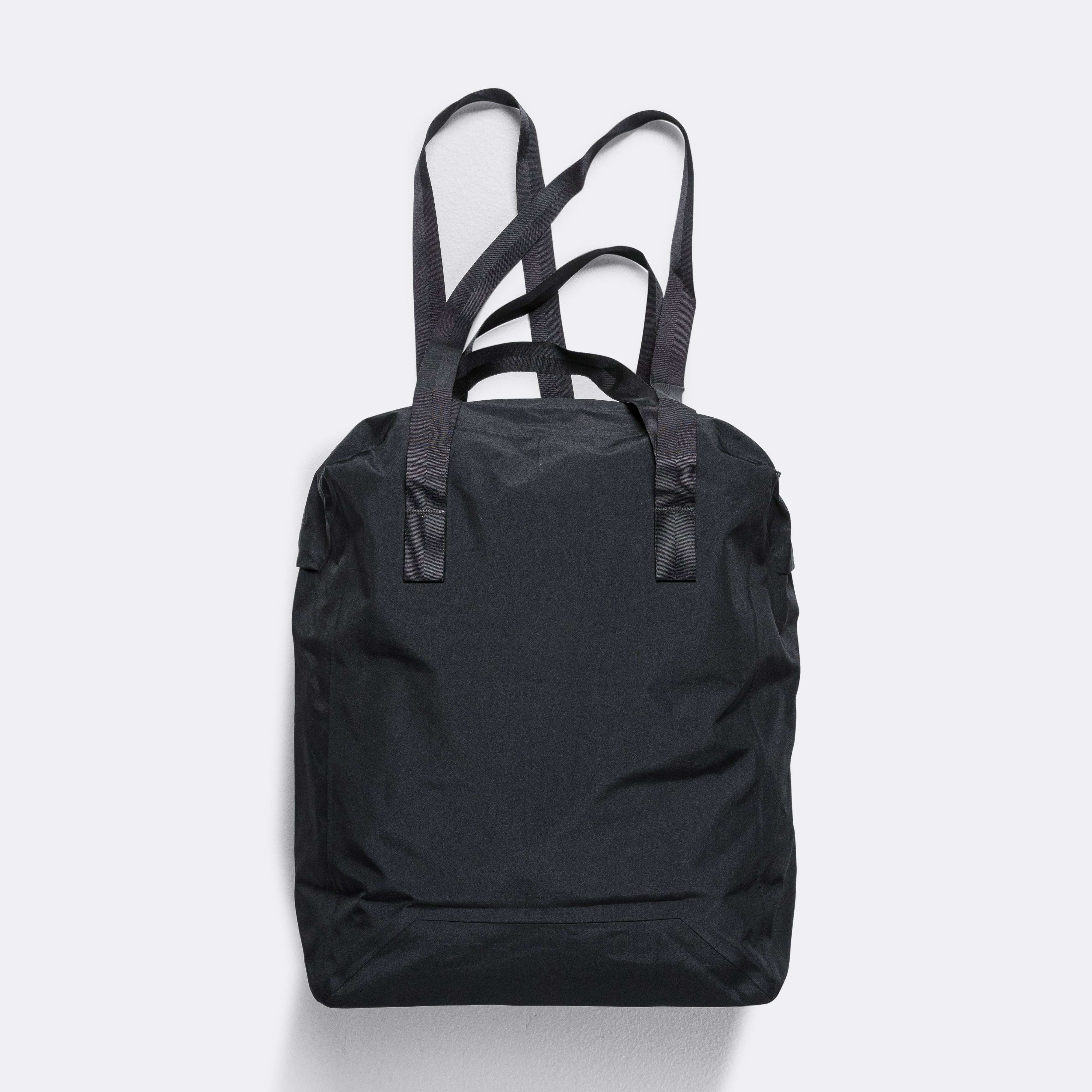 Arc'teryx Veilance Seque Tote - Black | UP THERE