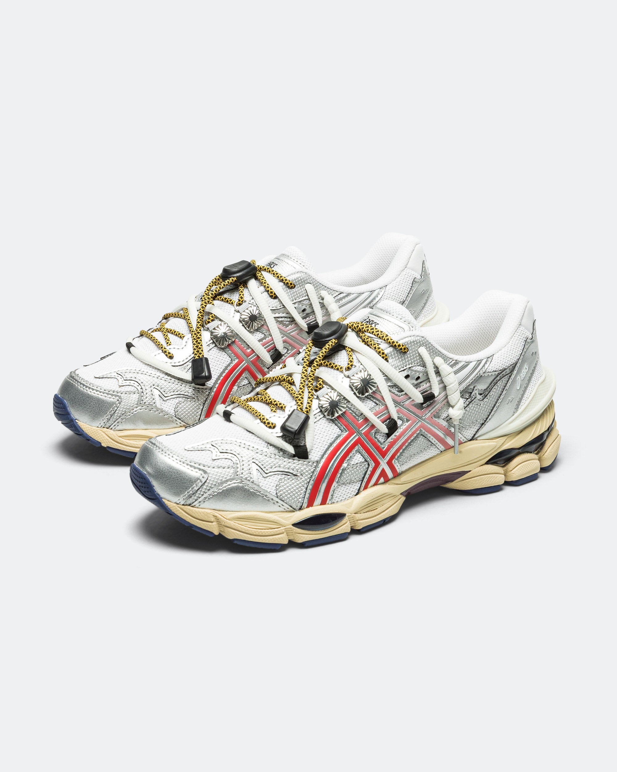 Asics - GEL-Cumulus 16 x TOGA - White/Red-Pure Silver | UP THERE