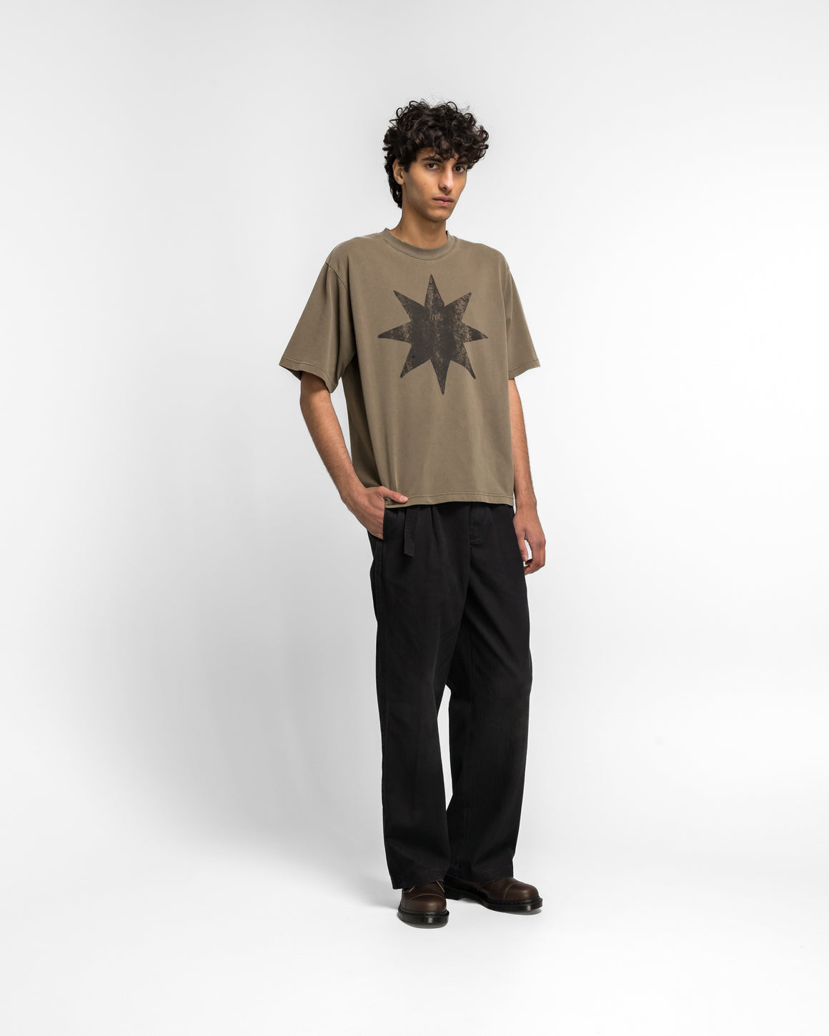 Beach Brains - Star Dream T-Shirt  - Brown - UP THERE