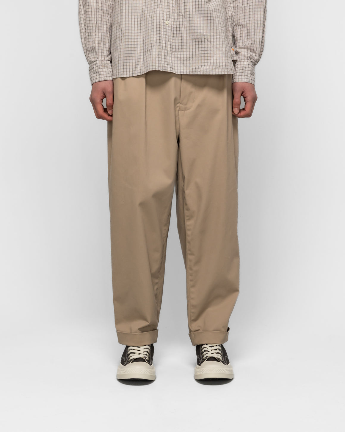 Beams Plus - 2 Pleats Tapered Twill - Khaki - UP THERE
