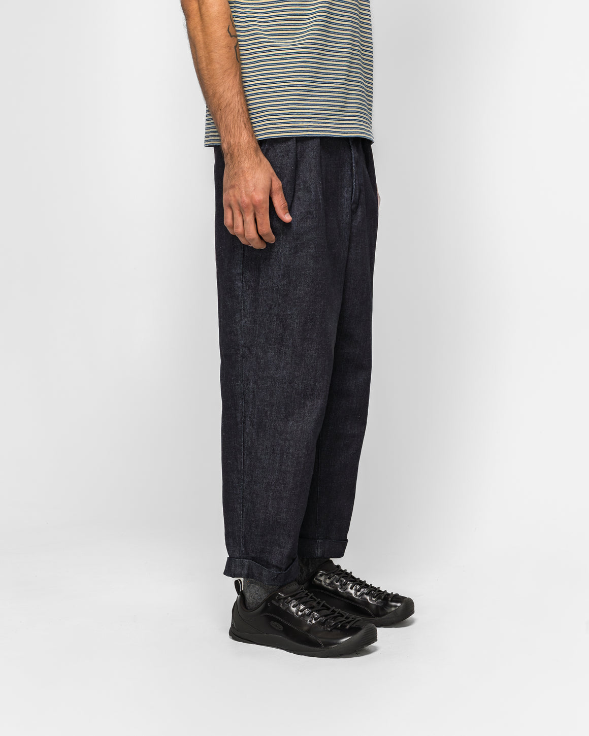 Beams Plus - 2 Pleats Denim Pants - Indigo - UP THERE
