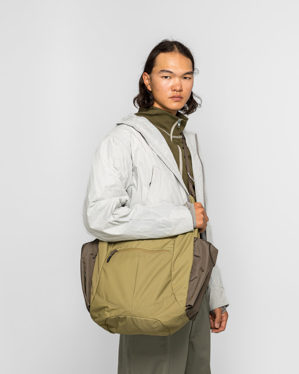 【新品/未使用】colin meredith ショルダーバッグ Colin Meredith - Static Comp Shoulder Bag - Olive Drab | UP THERE