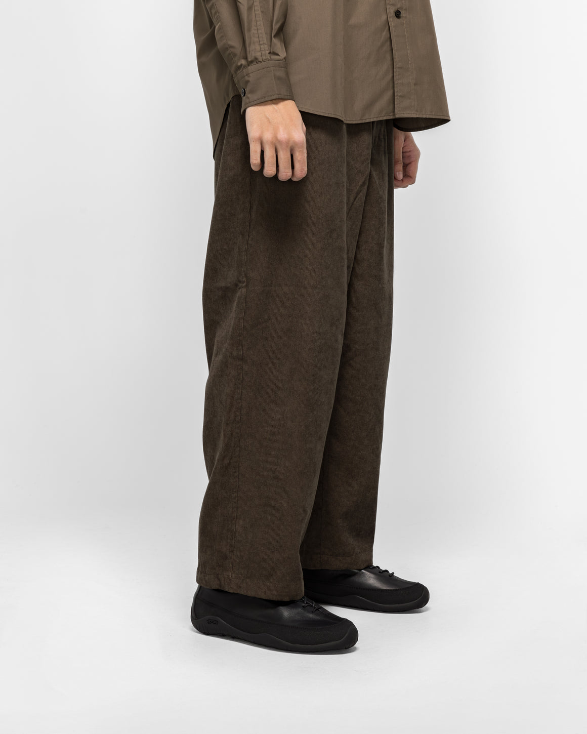 Daiwa Pier39 - Tech Easy Trouser - Corduroy Brown Khaki - UP THERE