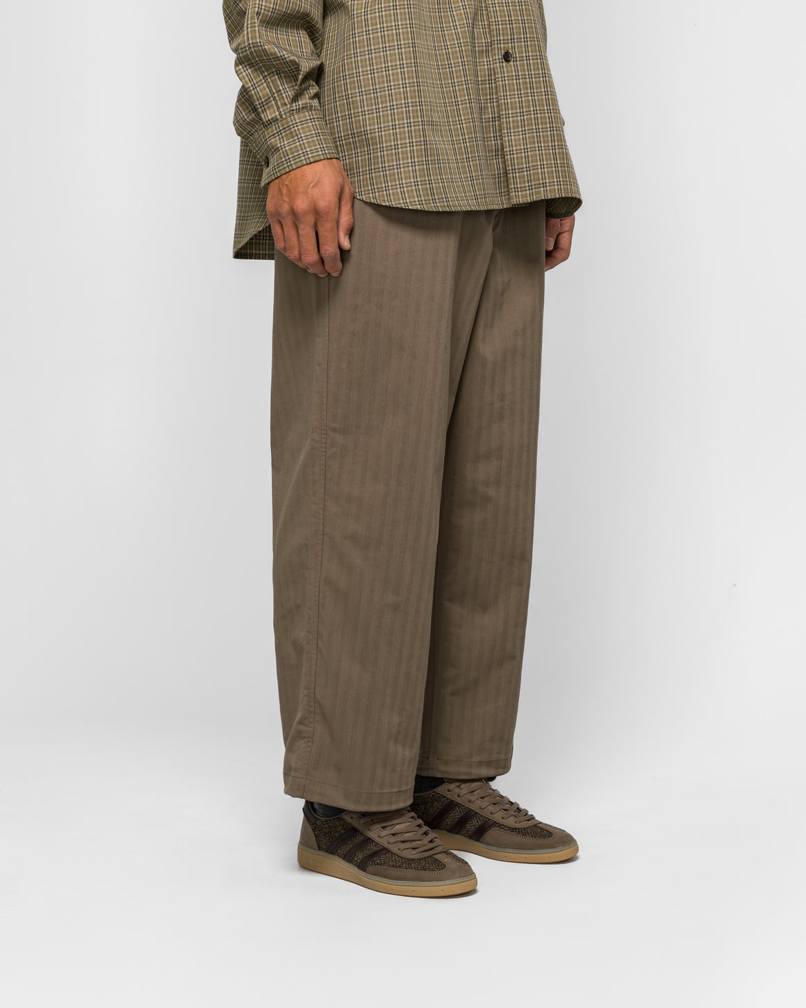Daiwa Pier39 - Tech Easy Trousers Herringbone - Sage Gray - UP THERE