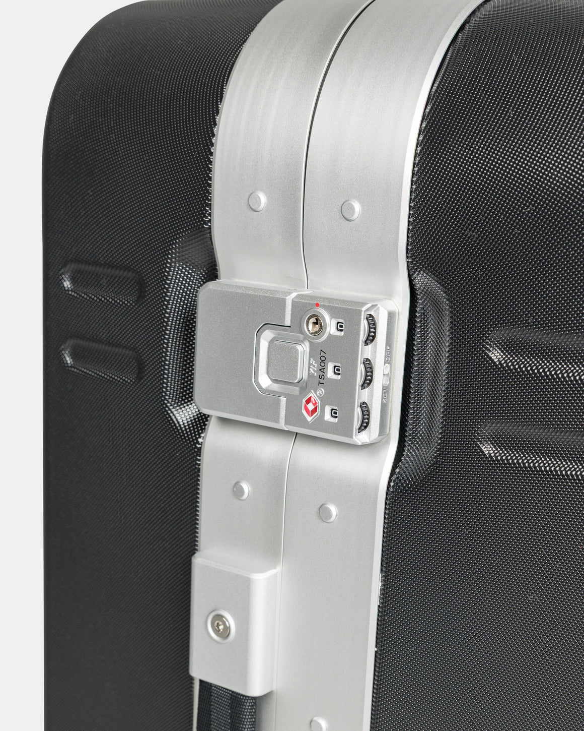 Db Journey - Pro Check-In Luggage - Black - UP THERE