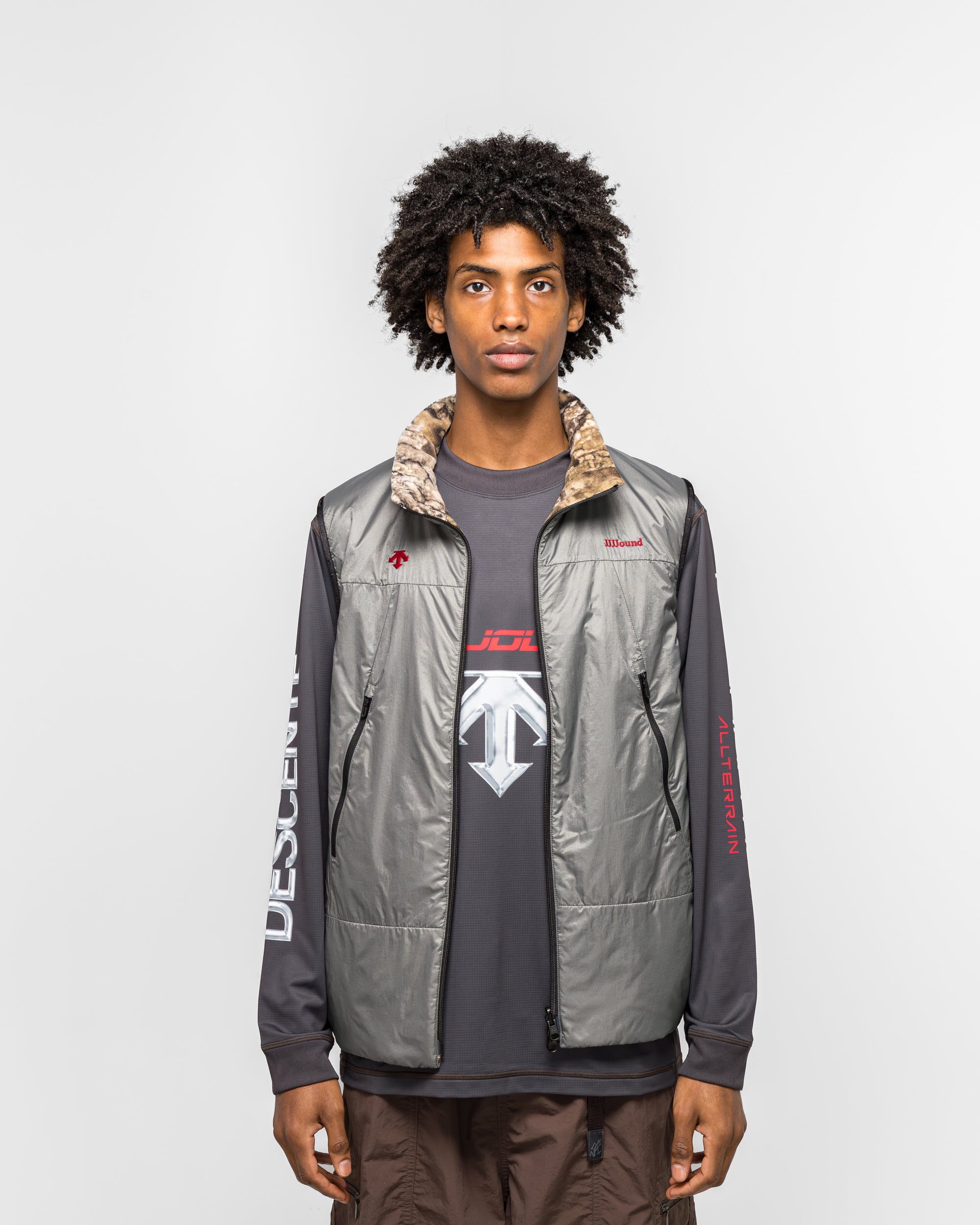 DESCENTE × JJJJound Insulated Vest ジョウンド Descente - Reversible Vest x JJJJound - Gargoyle | UP THERE