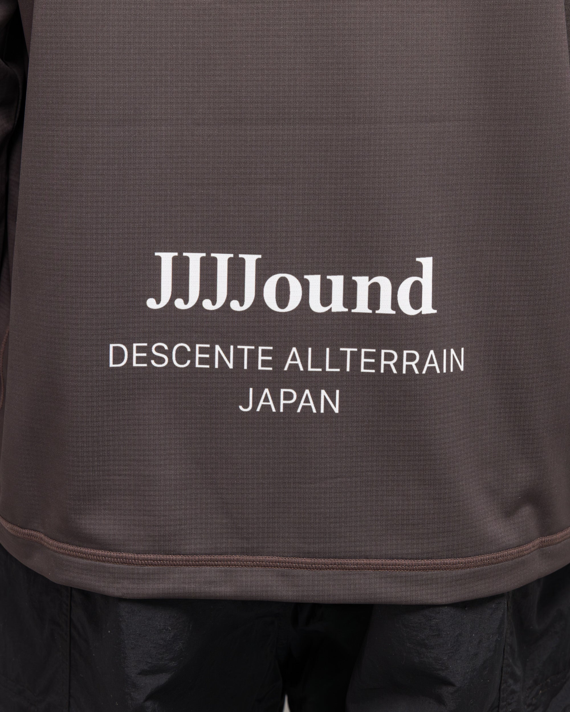 Descente - Warm Up Shirt x JJJJound - Mulch | UP THERE