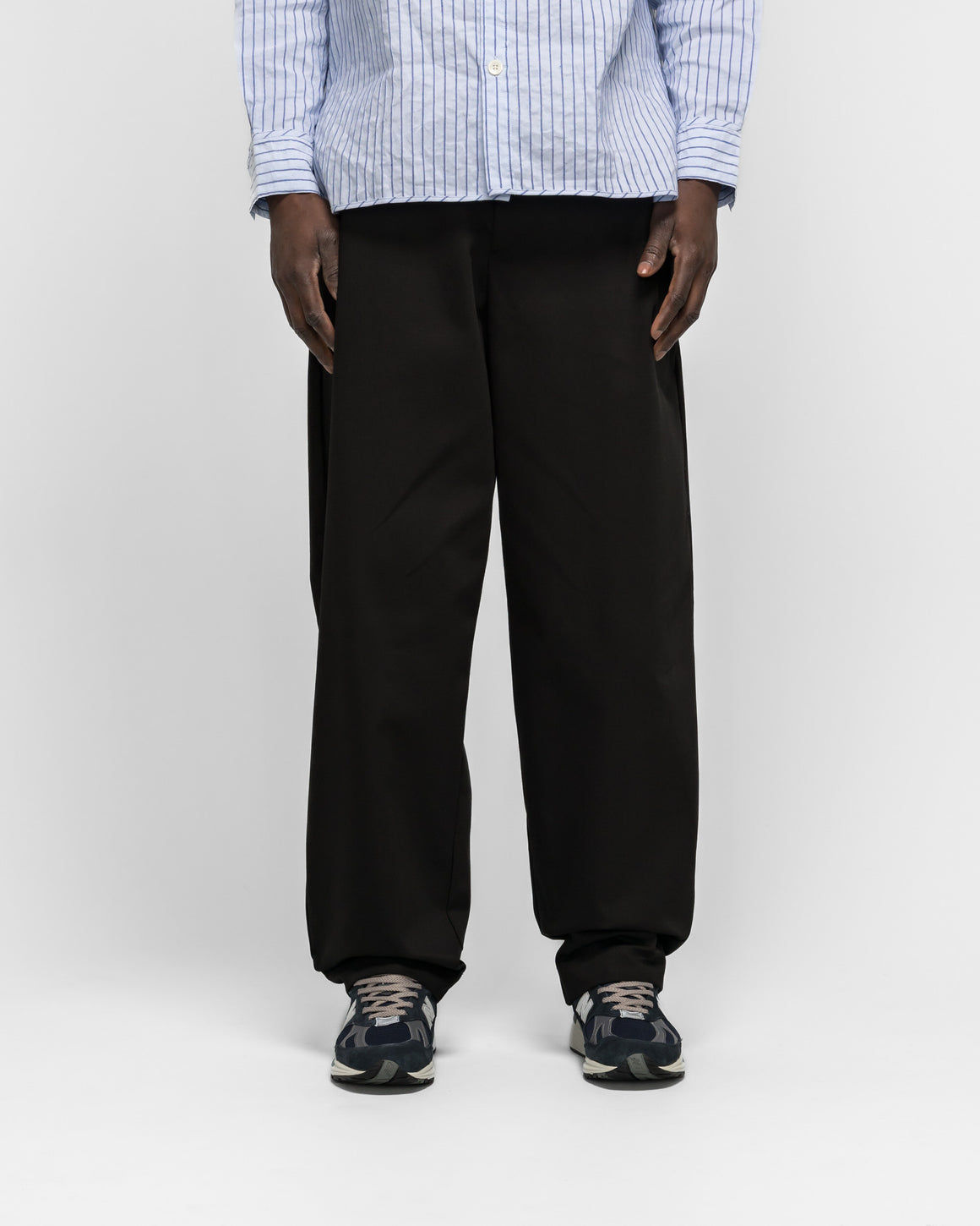 Dudley Coppice - Pleated Trouser - Black Tailoring Twill - UP THERE
