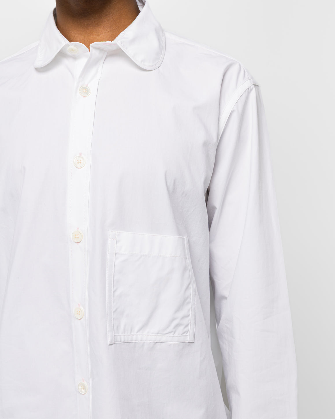 Dudley Coppice - The Gardeners Shirt - Hydrangea White Poplin Pink Stitching - UP THERE