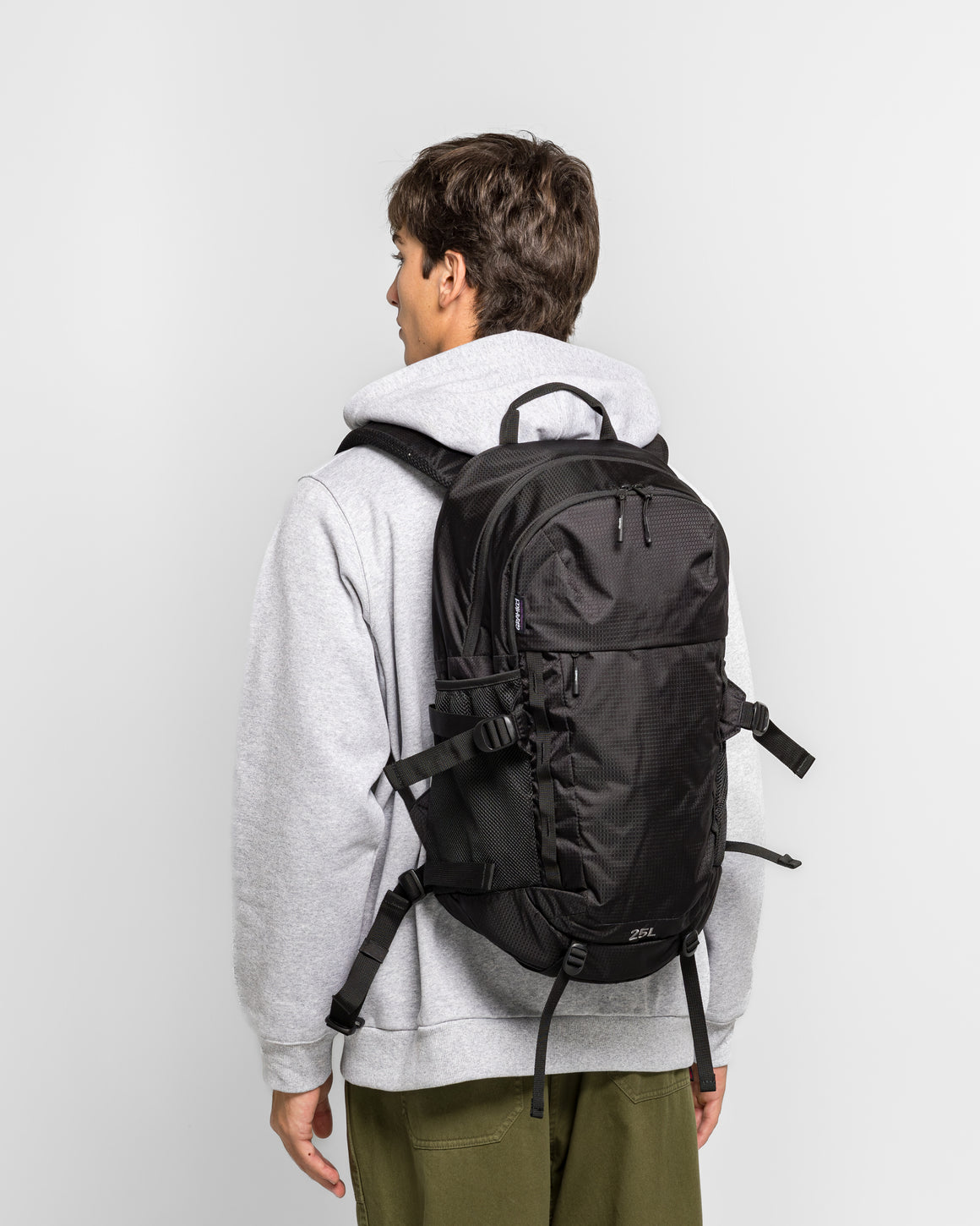 Gramicci - Day Pack 25L - Black - UP THERE