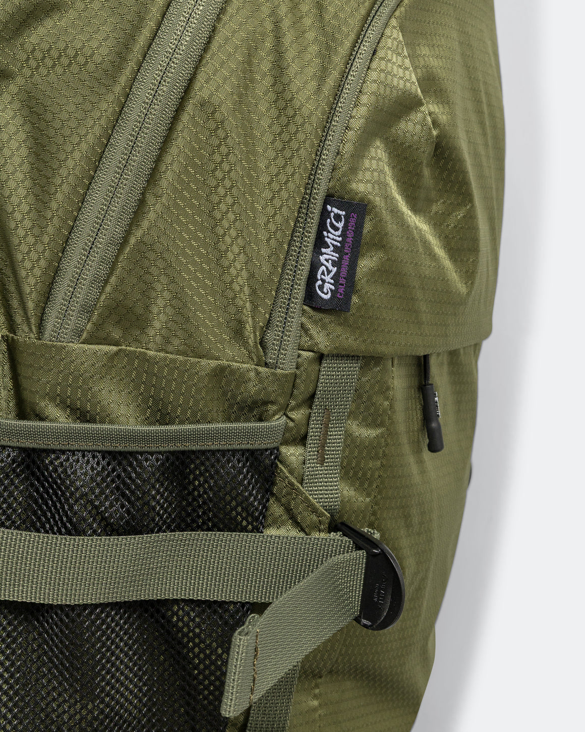 Gramicci - Day Pack 25L - Olive - UP THERE