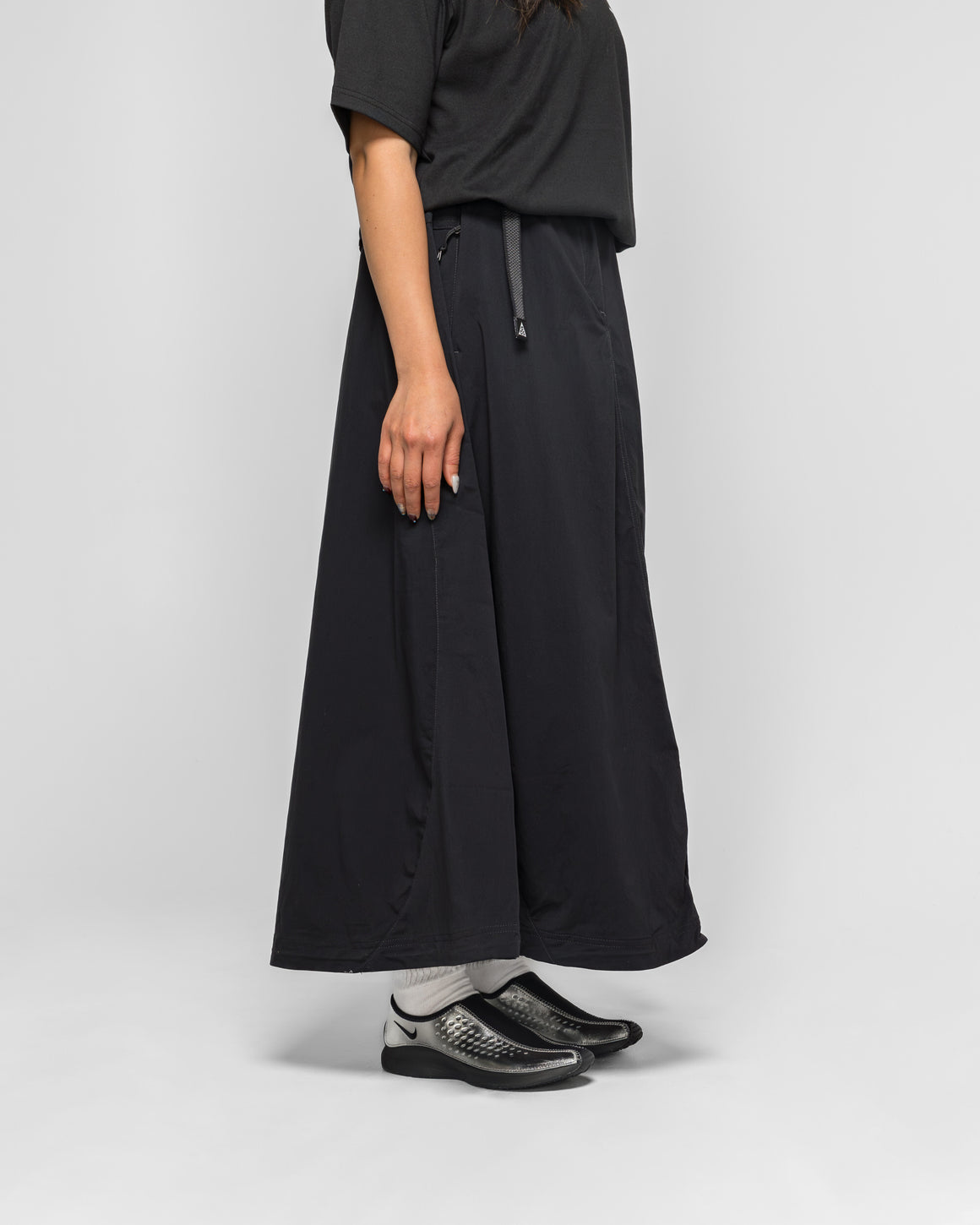 Nike ACG - Womens Smith Summit Skirt - Black/Anthracite-Summit White - UP THERE