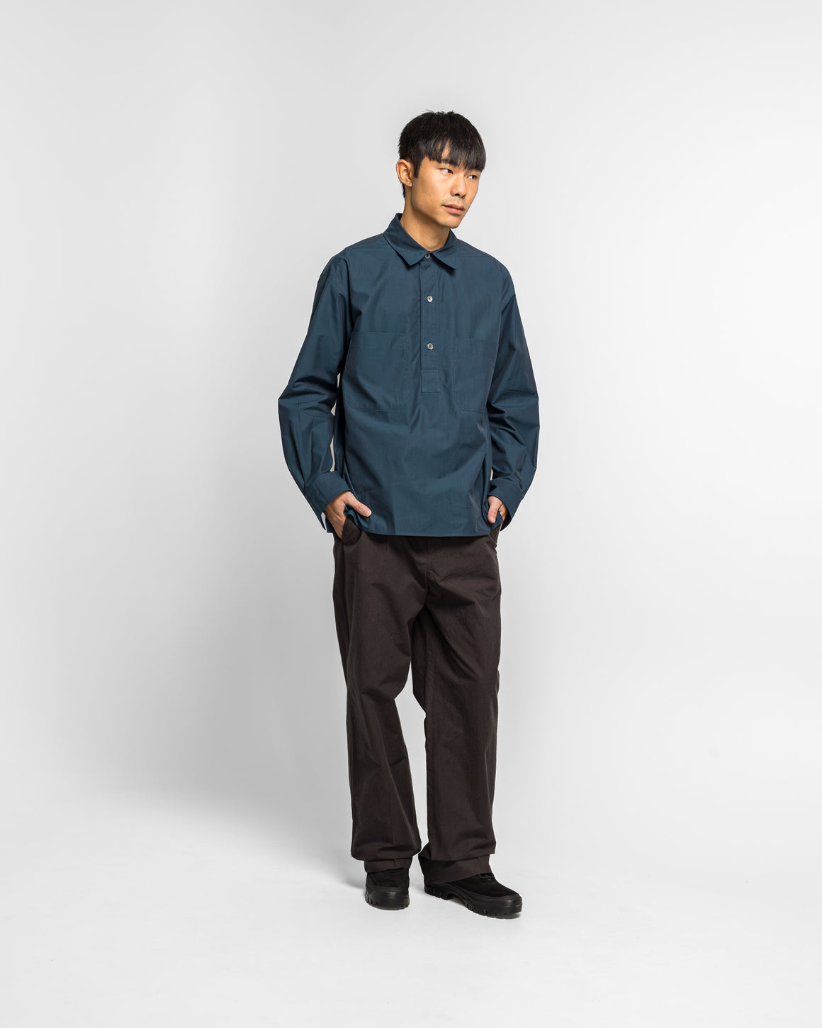 Margaret Howell - Jet Pocket Trousers - Earth Dry Plain Weave Cotton - UP THERE