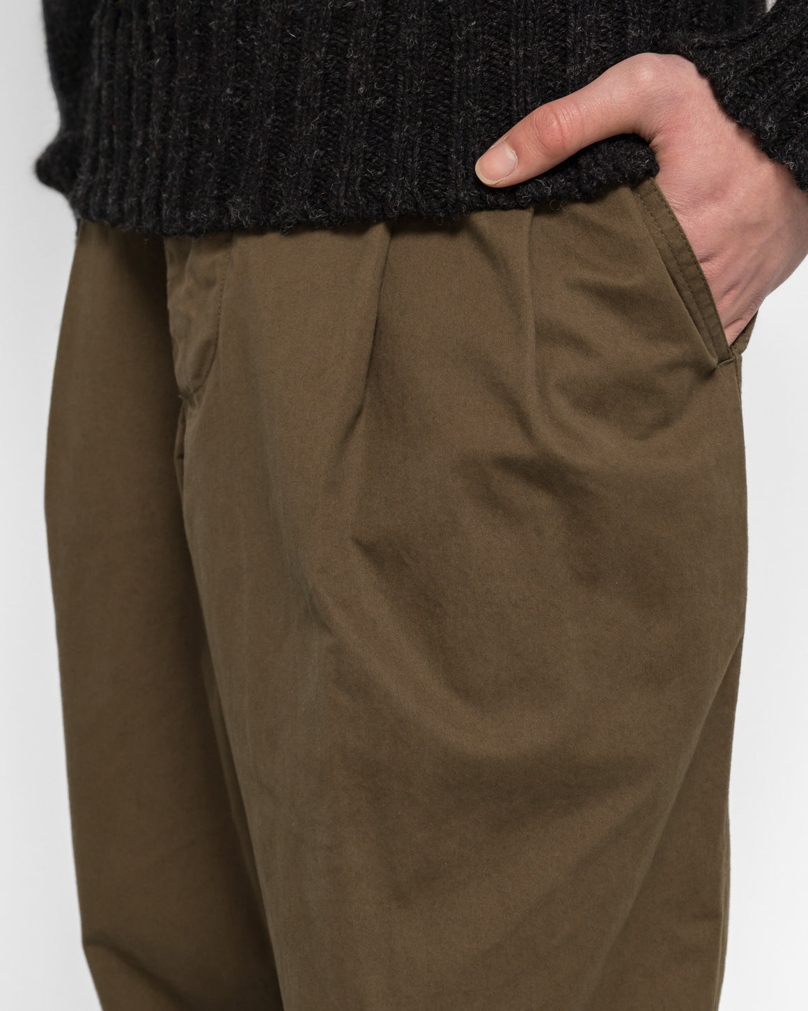 MHL. - Stitch Pleat Trousers Soft Dense Cotton - Khaki - UP THERE
