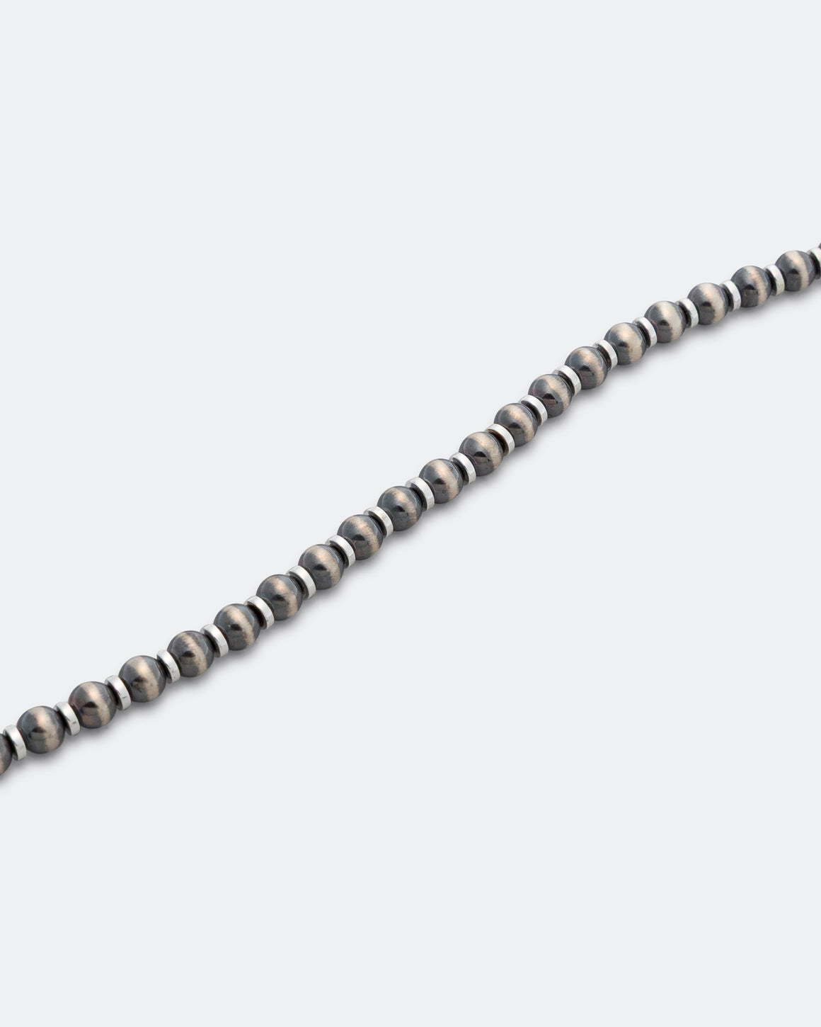 Mikia - Navajo Pearl 5mm Bracelet - 925 Silver - UP THERE