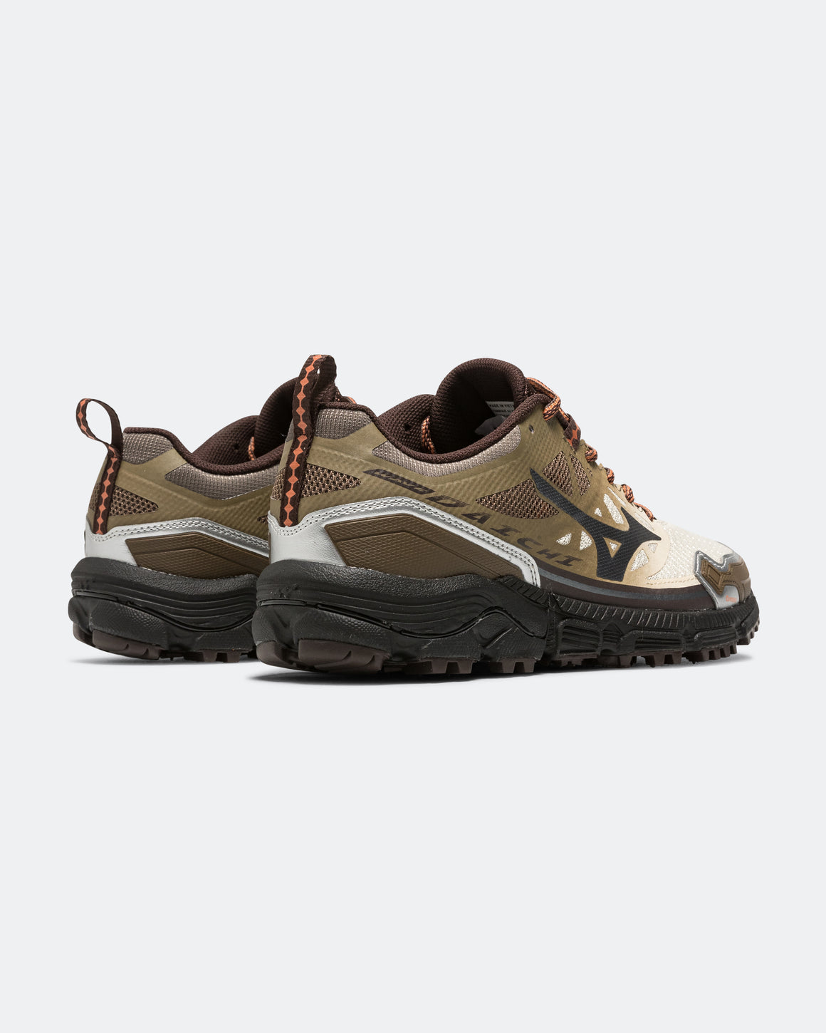 Mizuno - Wave Daichi LS Covernat - Beige/Metallic Grey-Brown - UP THERE