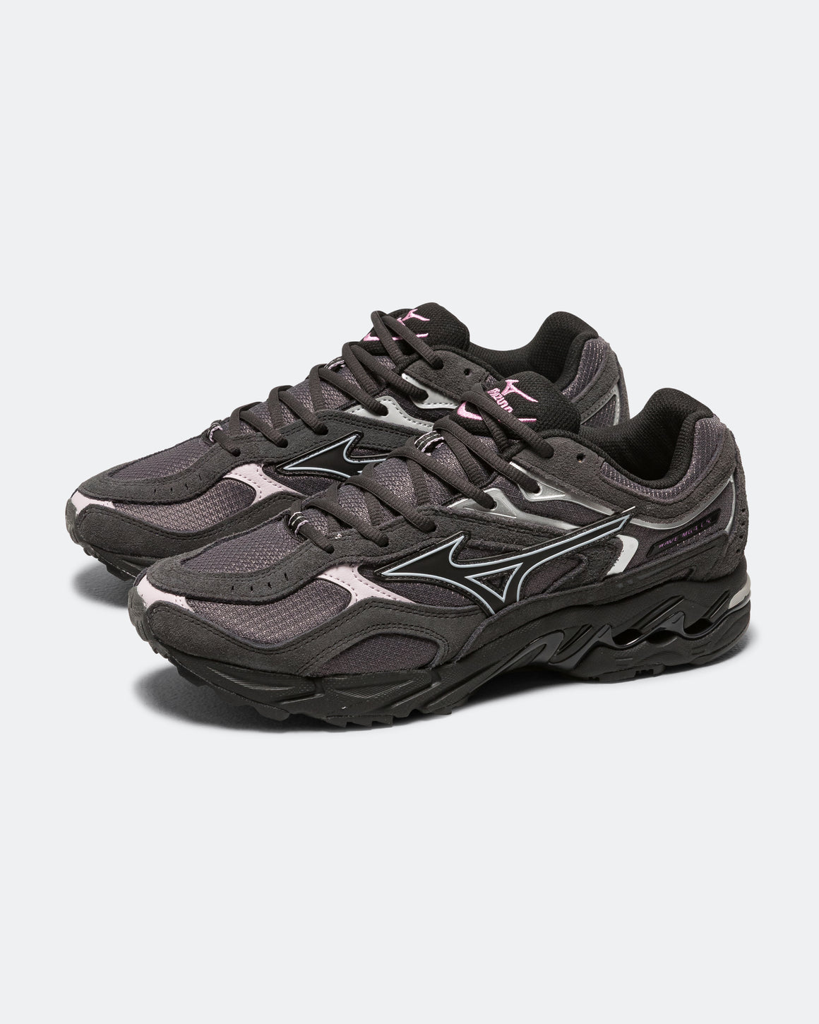 Mizuno - Wave Mustang LS Suede - Blackened Pearl/Black-Spring Crocus - UP THERE