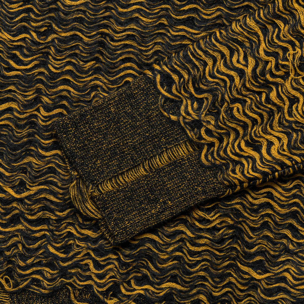 MM6 - Hairy Wave Crewneck - Black/Yellow - UP THERE