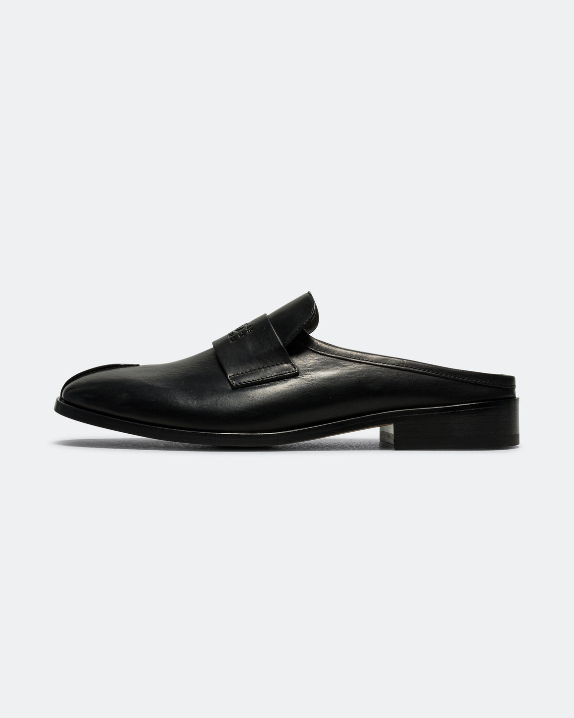 MM6 - Shiny Leather Slipper - Black - UP THERE