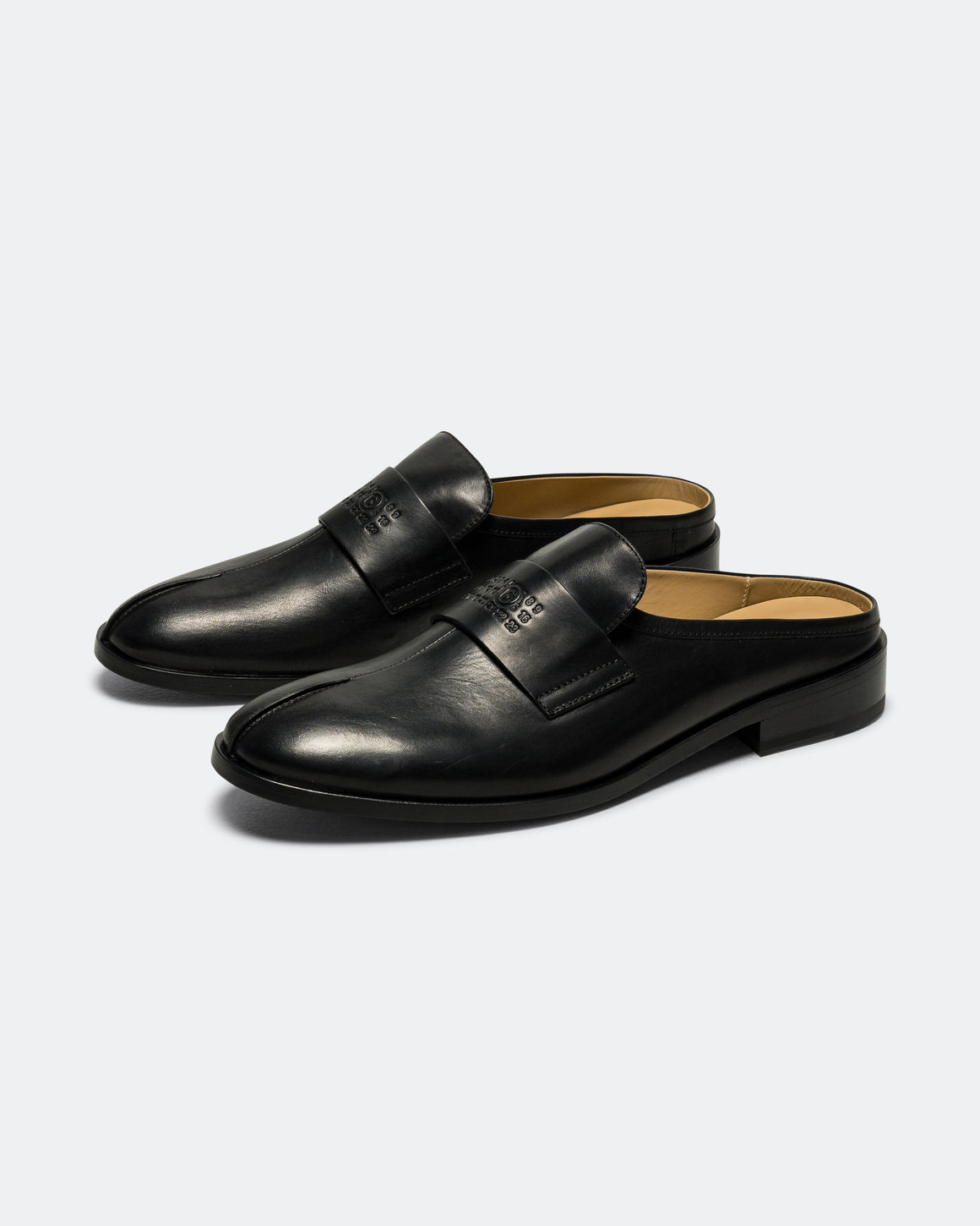 MM6 - Shiny Leather Slipper - Black - UP THERE