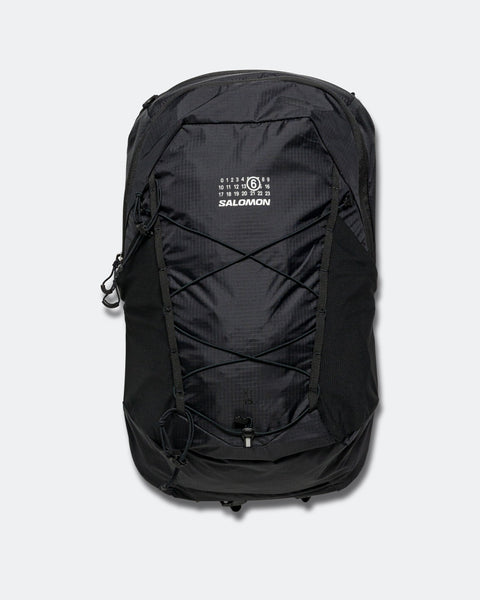 26ss mm6 salomon バックパック XT15 black MM6 - XT-15 Backpack + Raincover x Salomon - Black/White | UP THERE