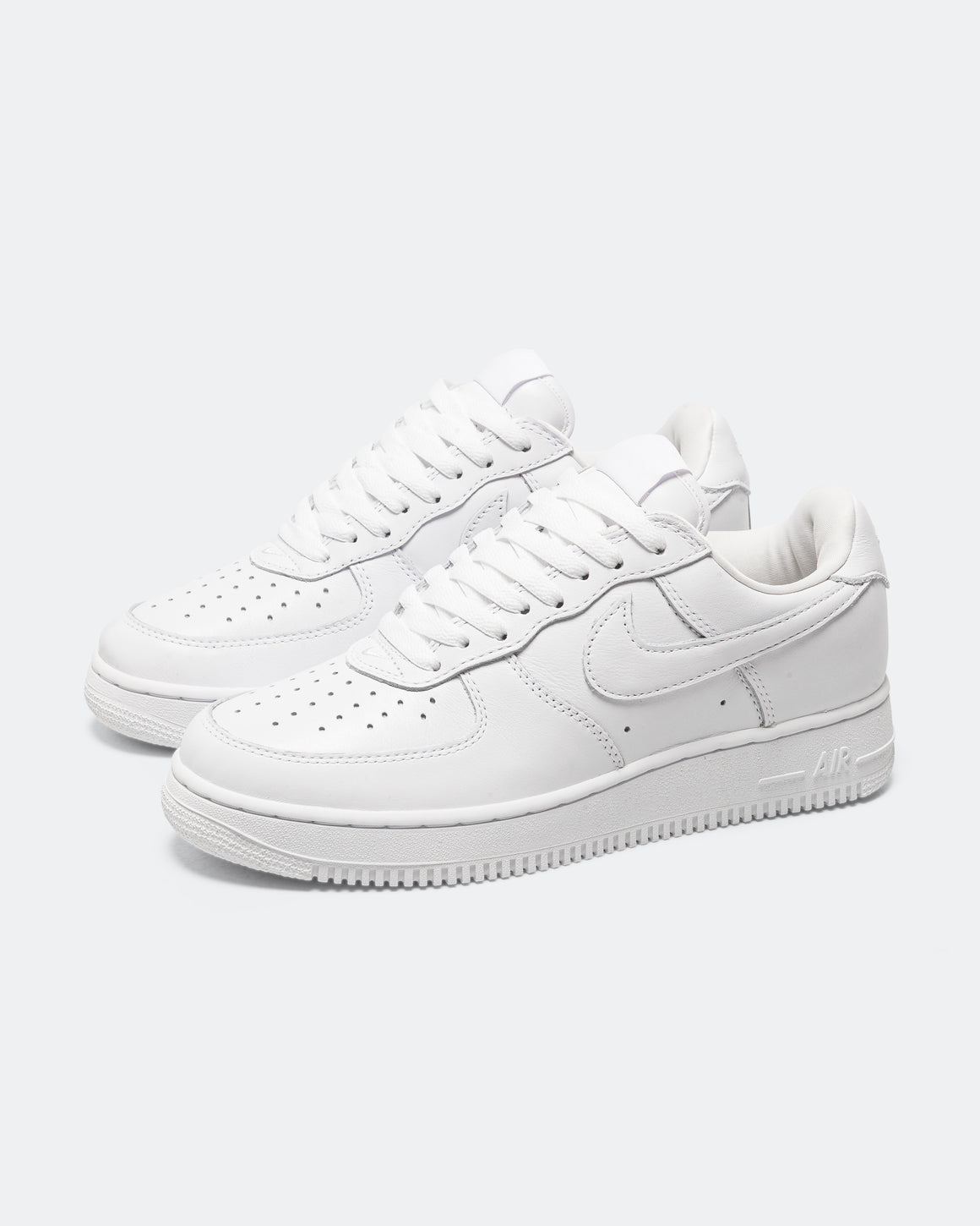 Nike - Air Force 1 '01 - White/White - UP THERE