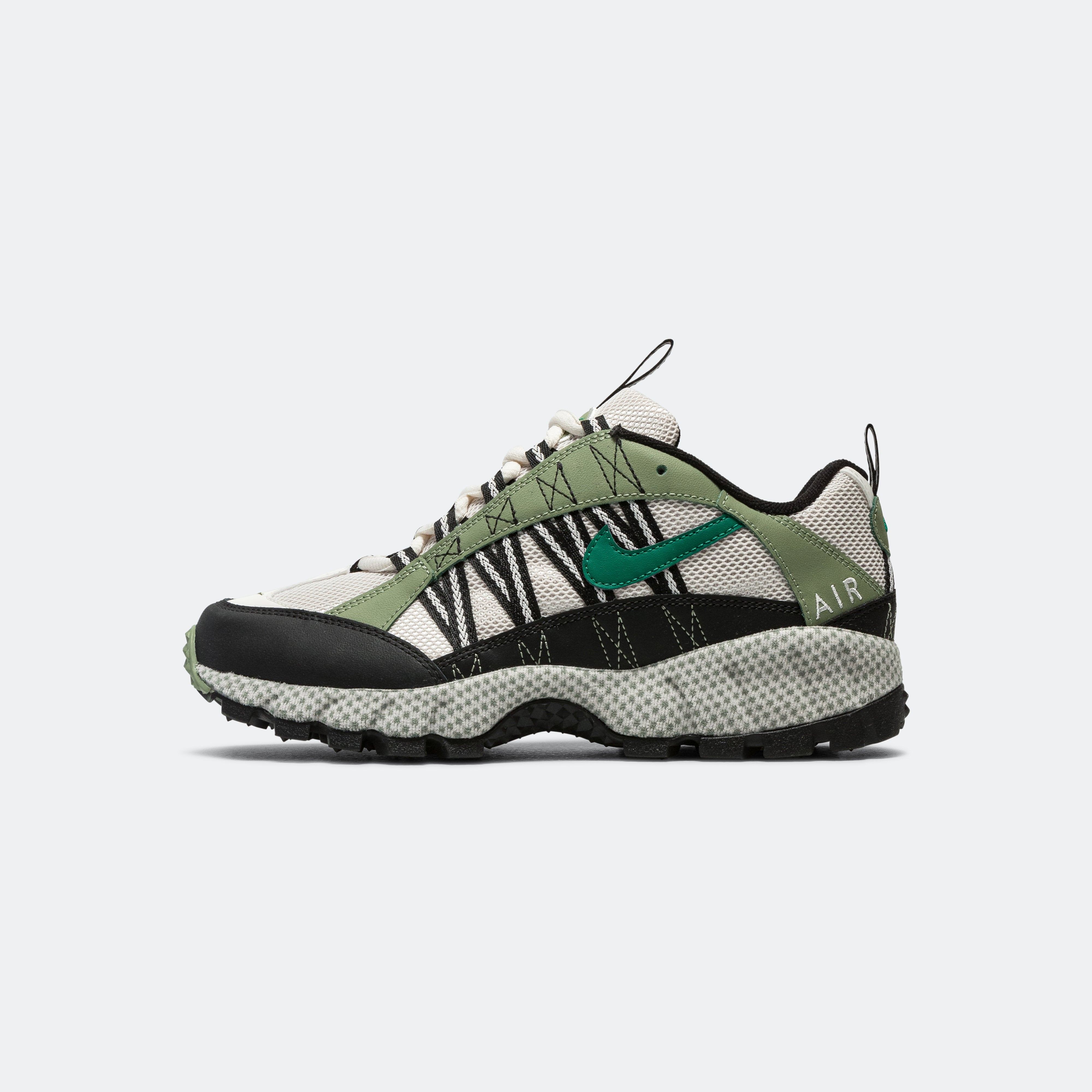 Nike humara outlet og