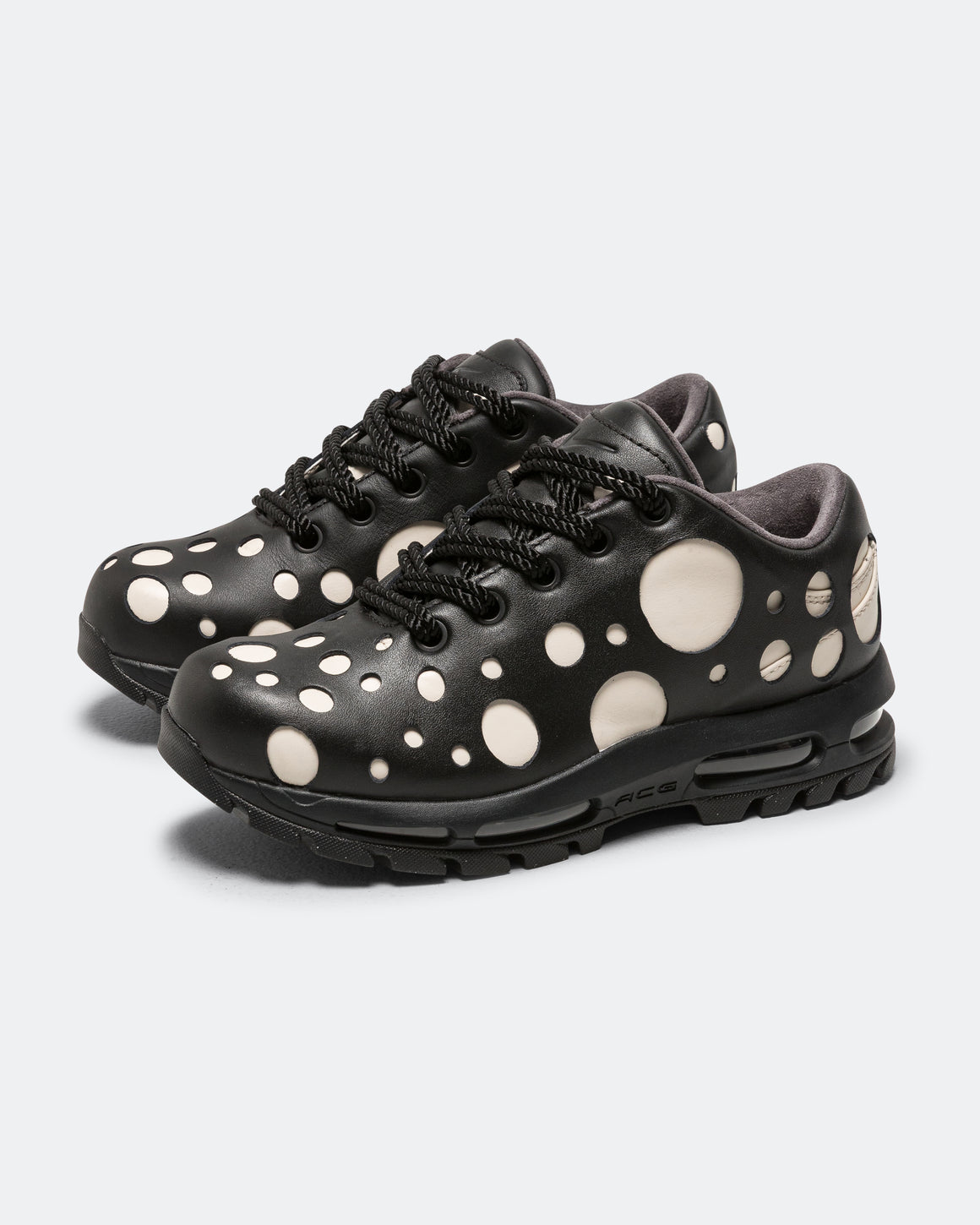 Nike - Air Max Goadome Low Holes - Lt Orewood Brown - UP THERE
