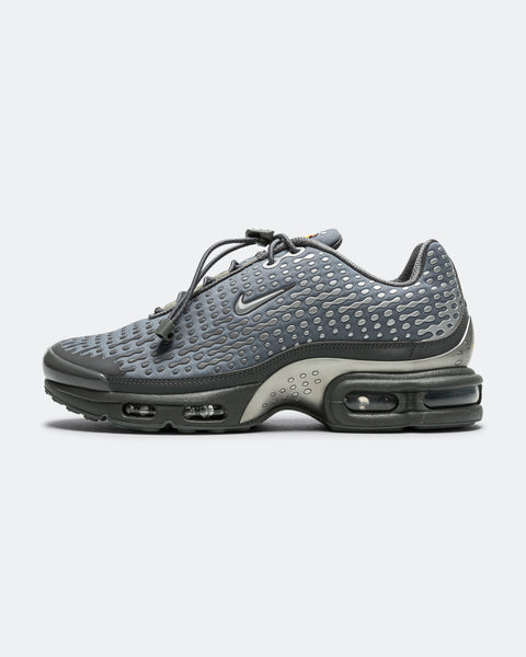 nike-air-max-plus-vii-smokey-